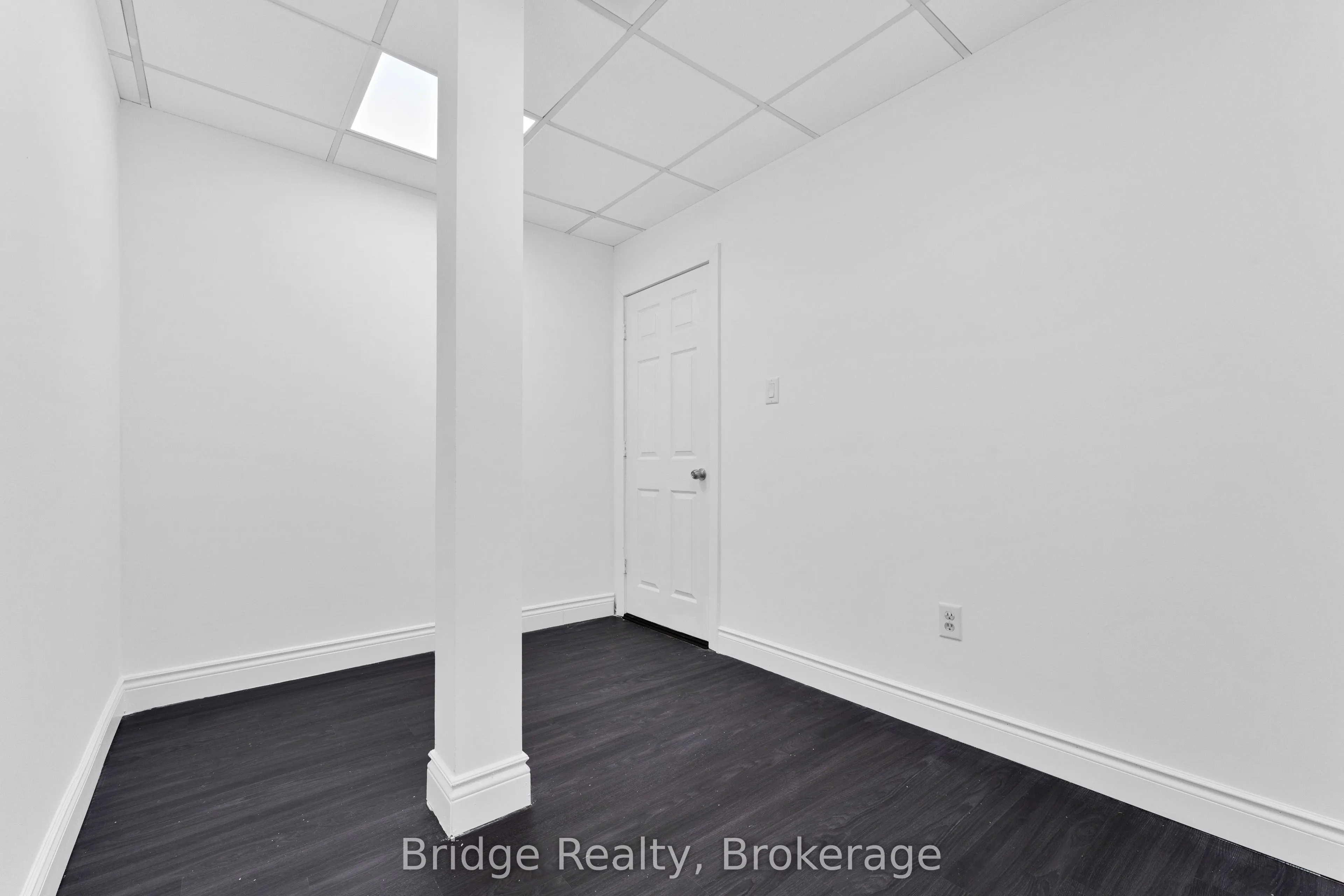 290 Dundas Street