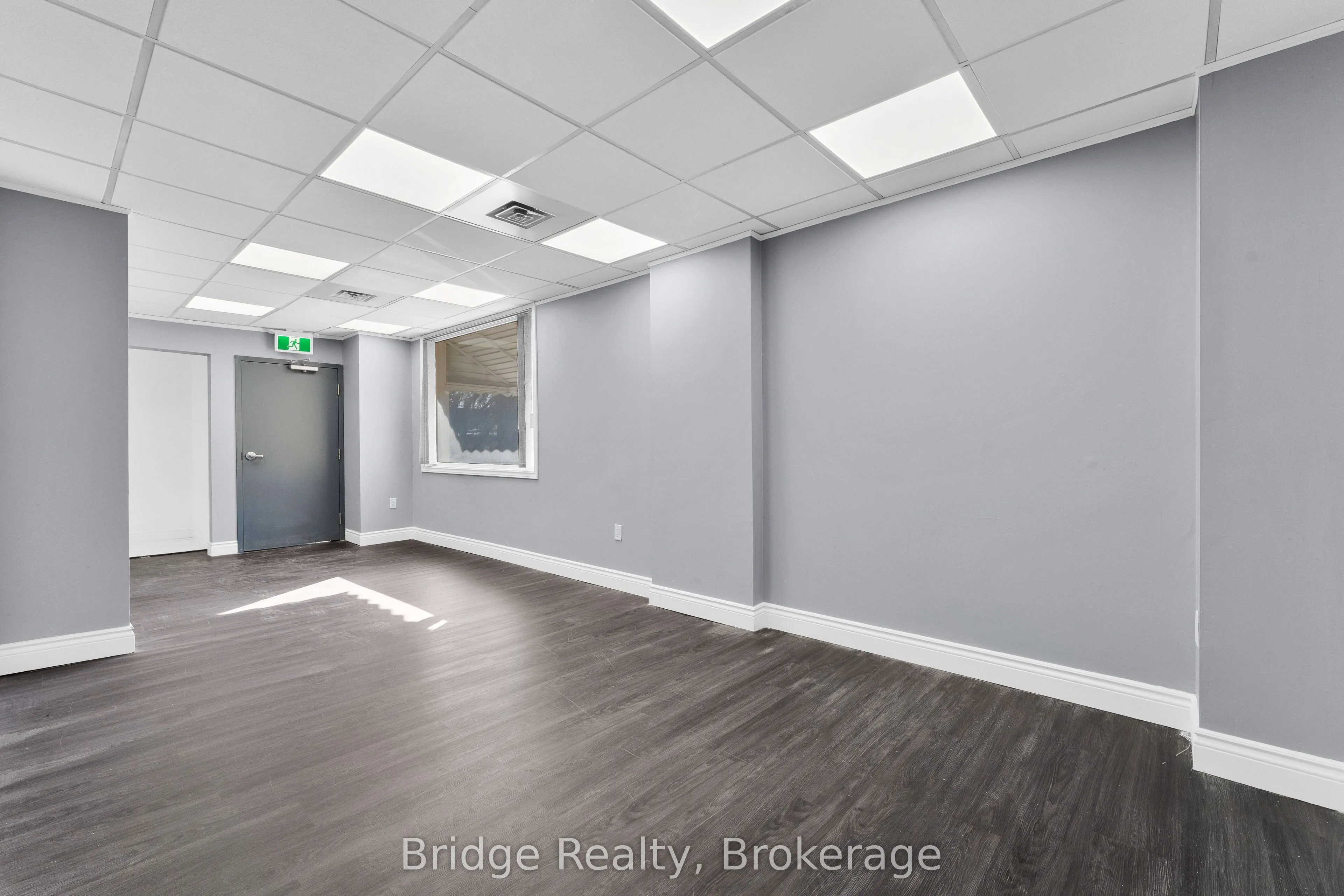 290 Dundas Street