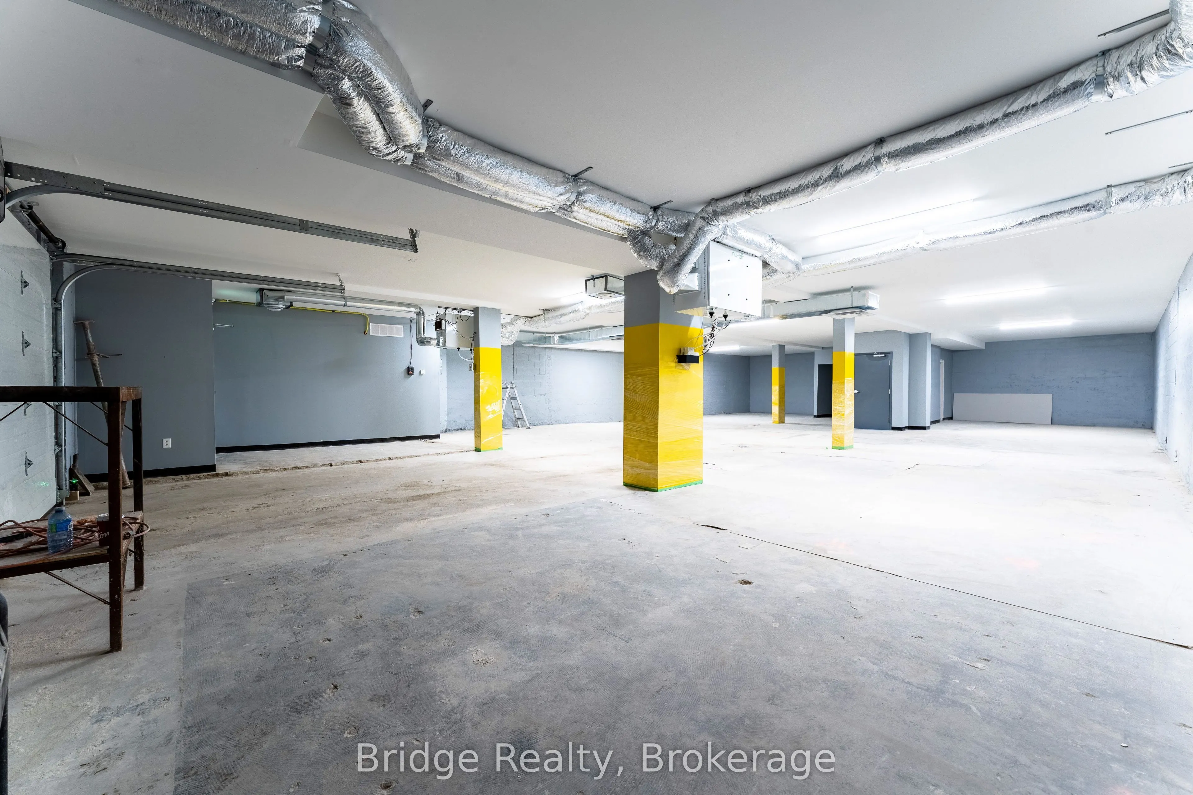 290 Dundas Street