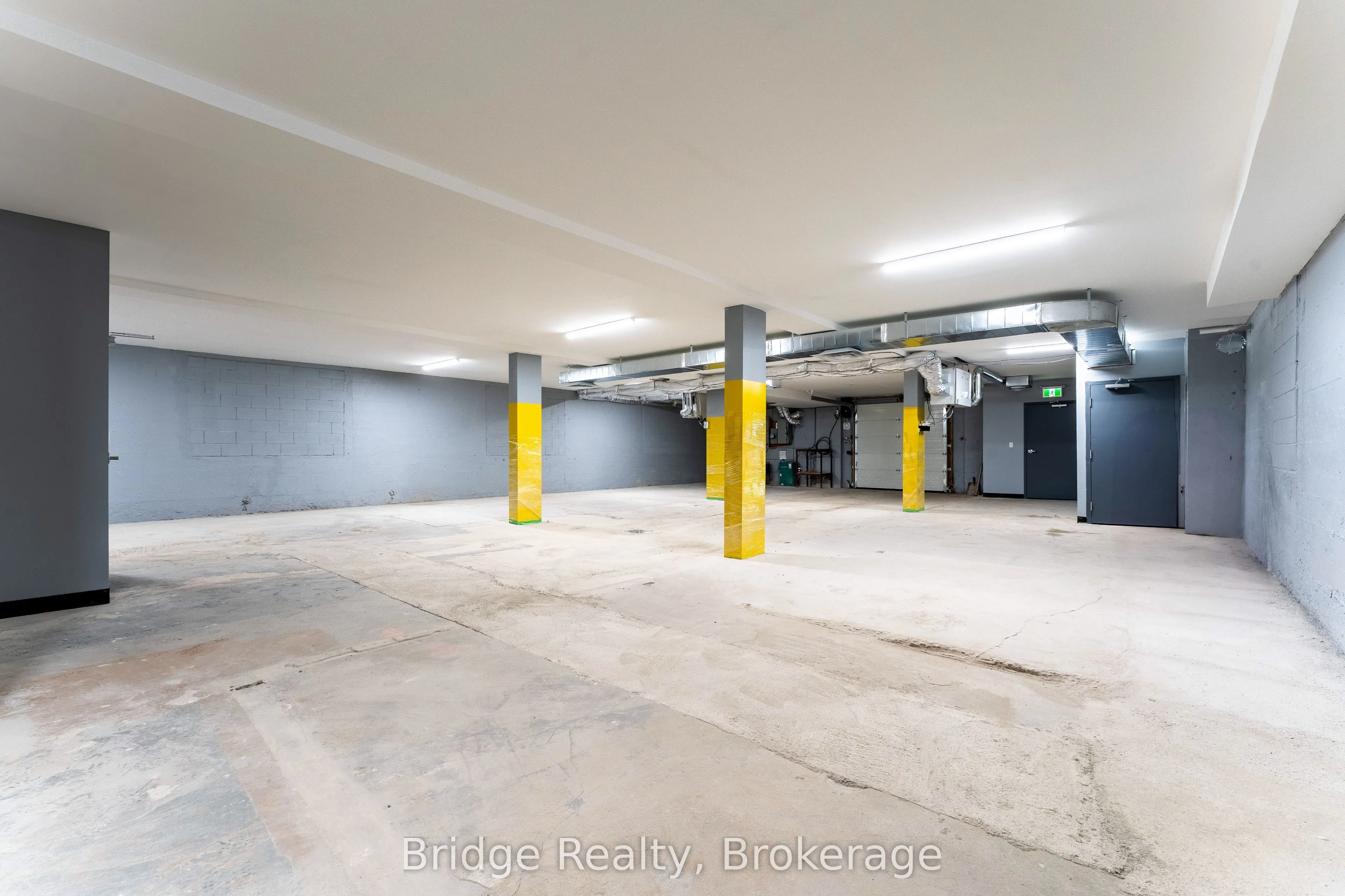 290 Dundas Street