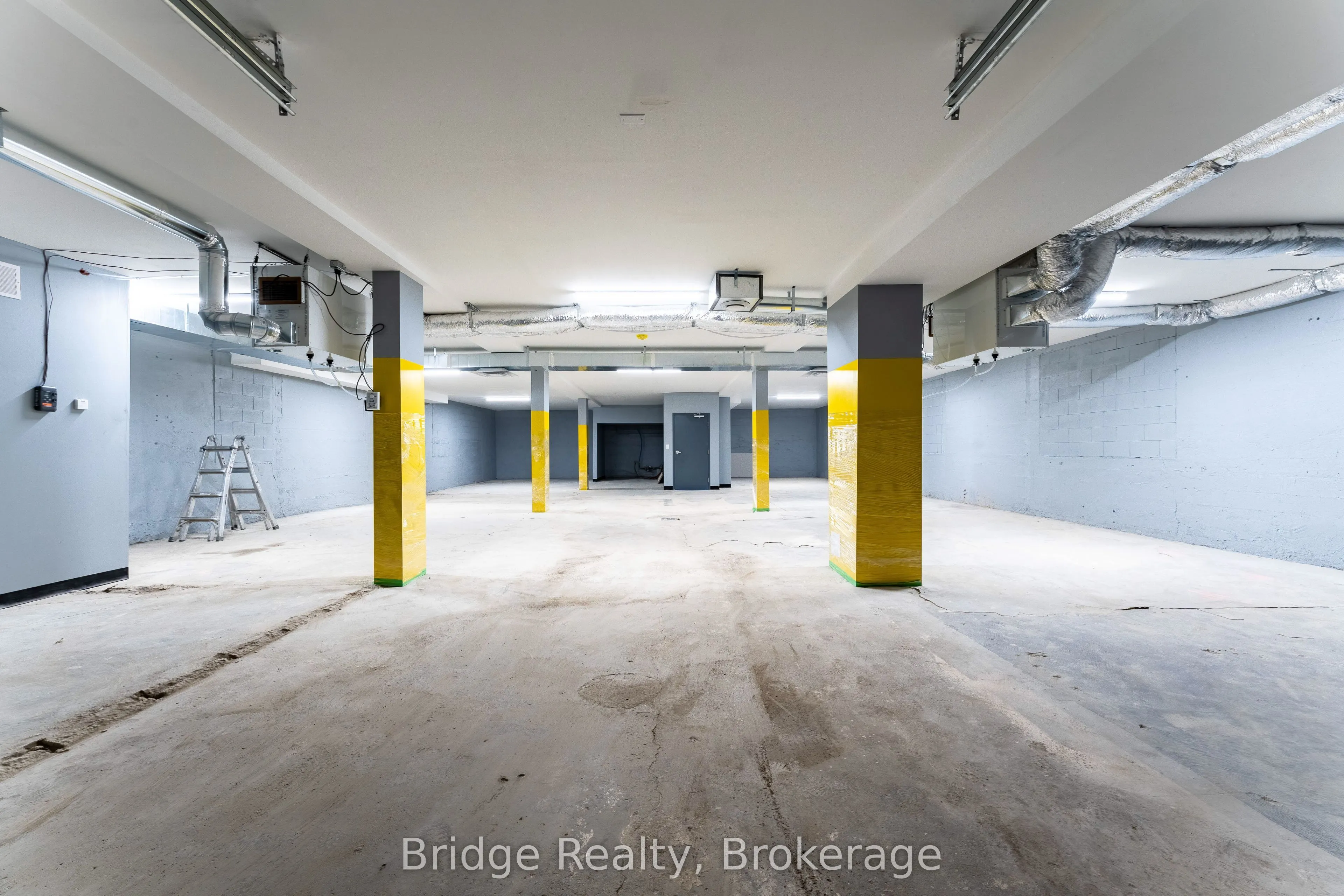 290 Dundas Street