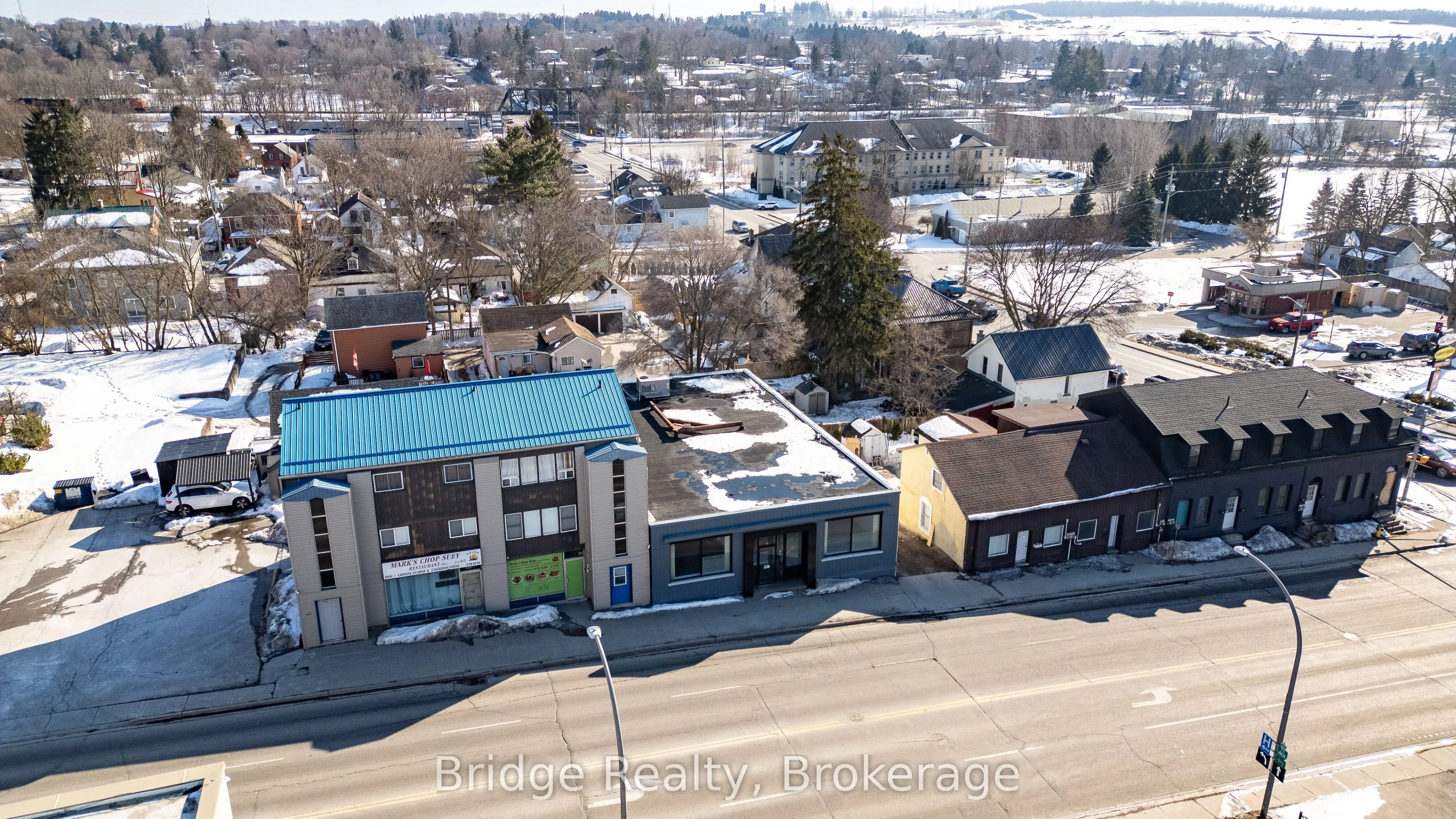 290 Dundas Street
