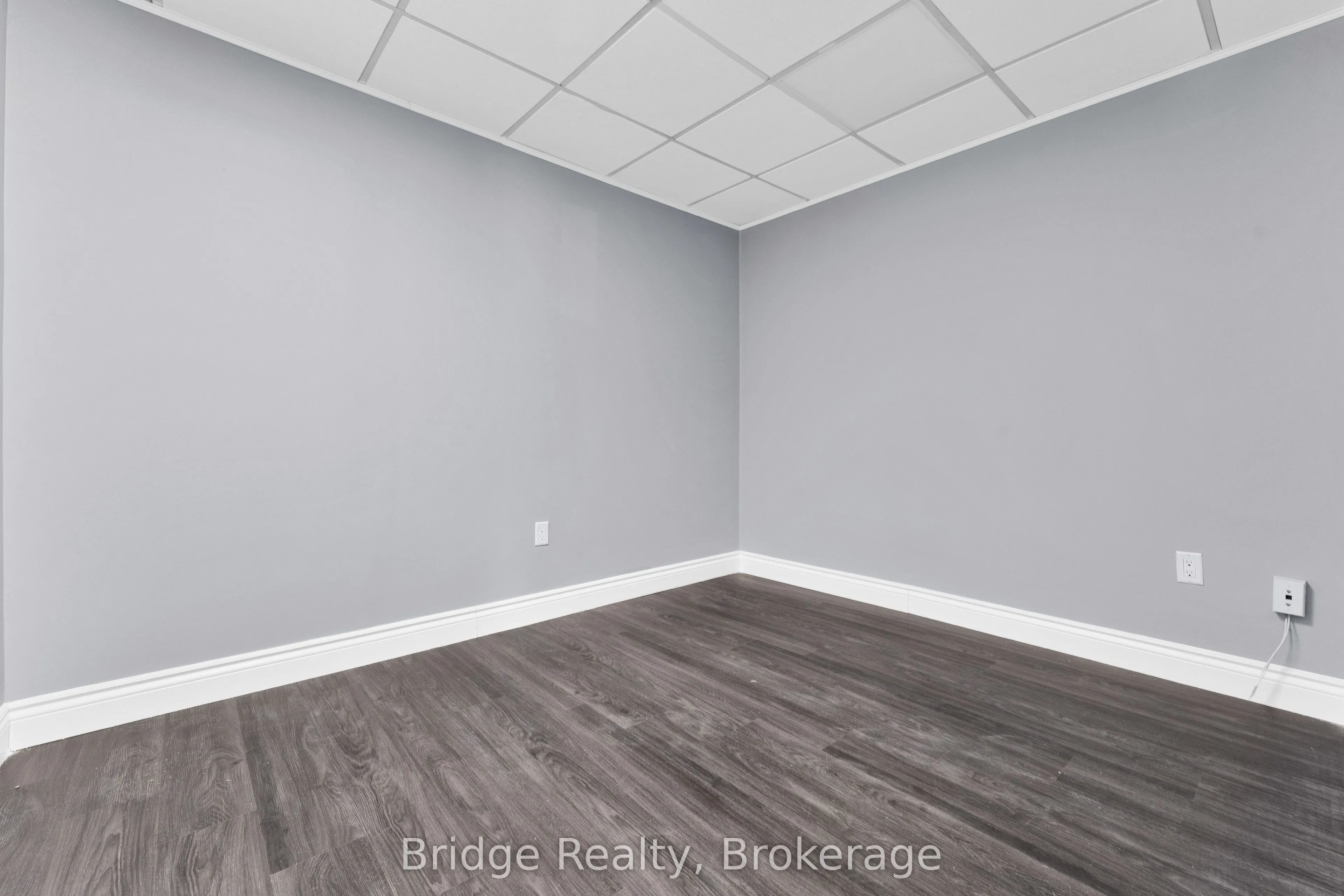 290 Dundas Street