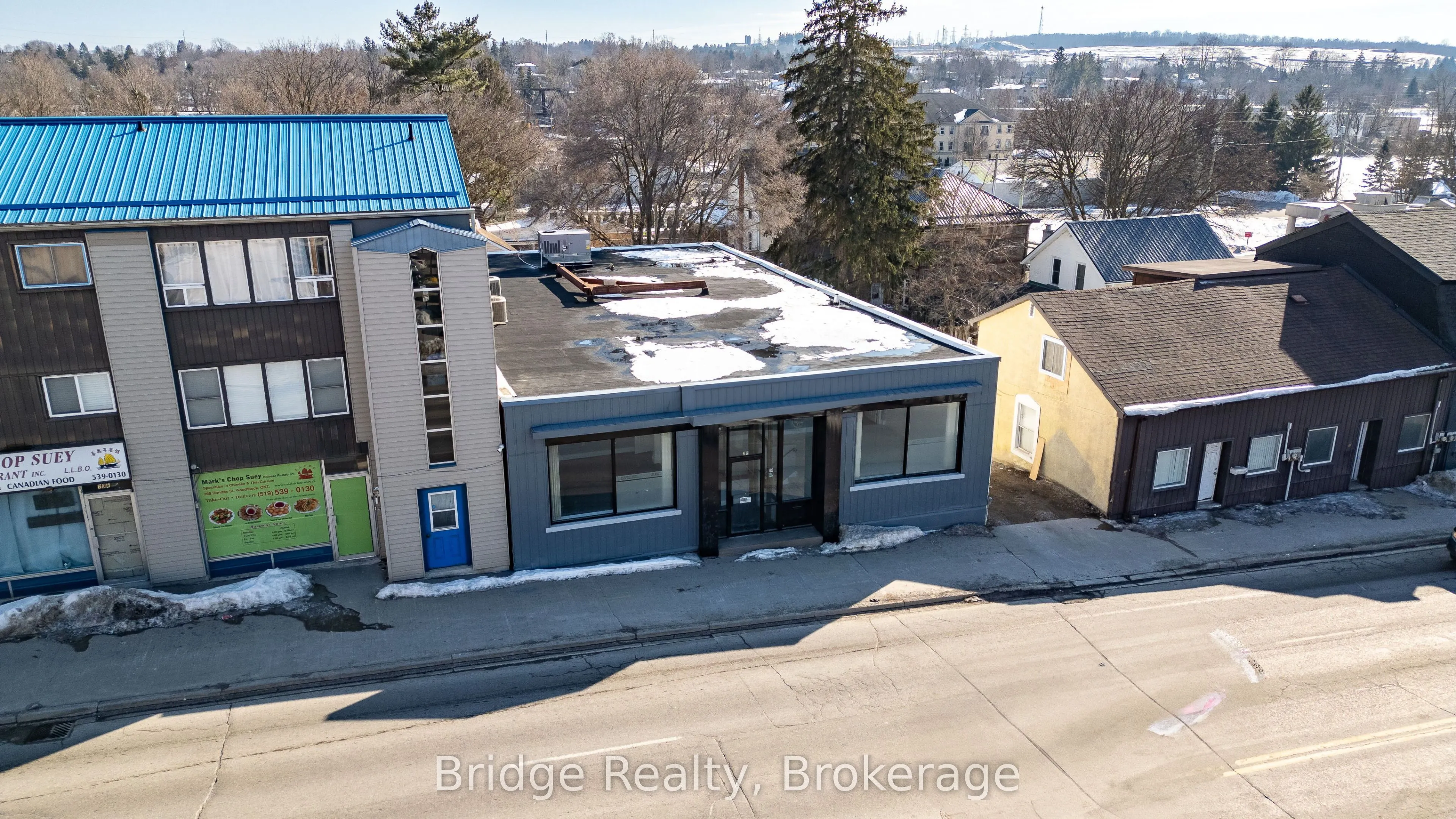 290 Dundas Street