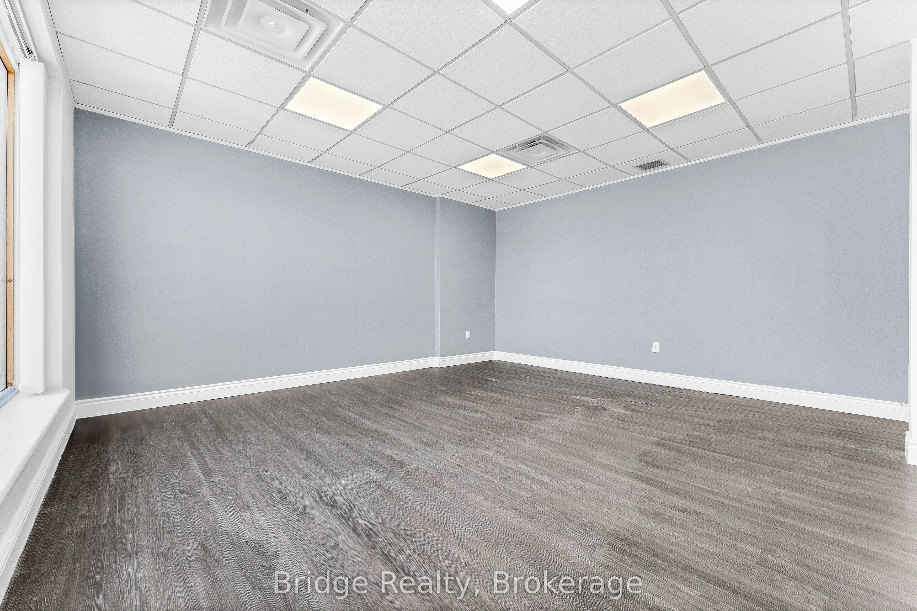 290 Dundas Street