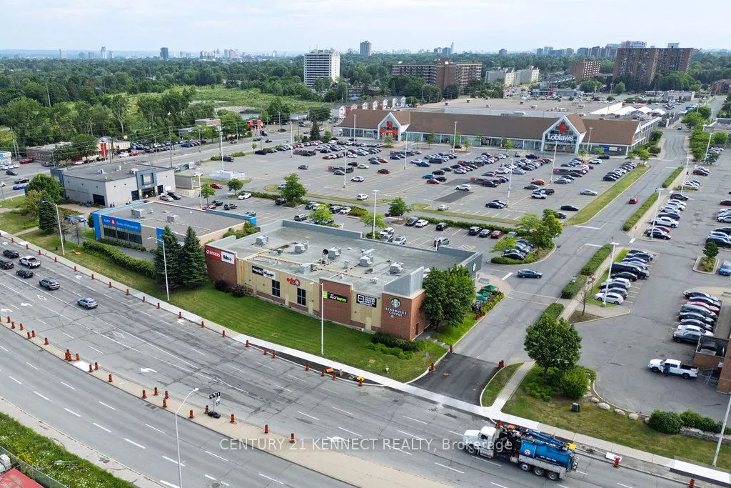 1379 Woodroffe Avenue, #A2