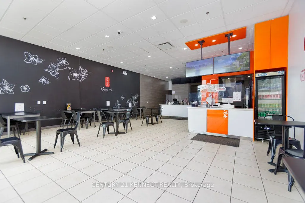 1379 Woodroffe Avenue, #A2