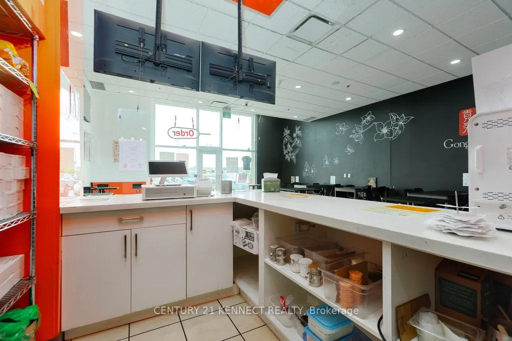 1379 Woodroffe Avenue, #A2