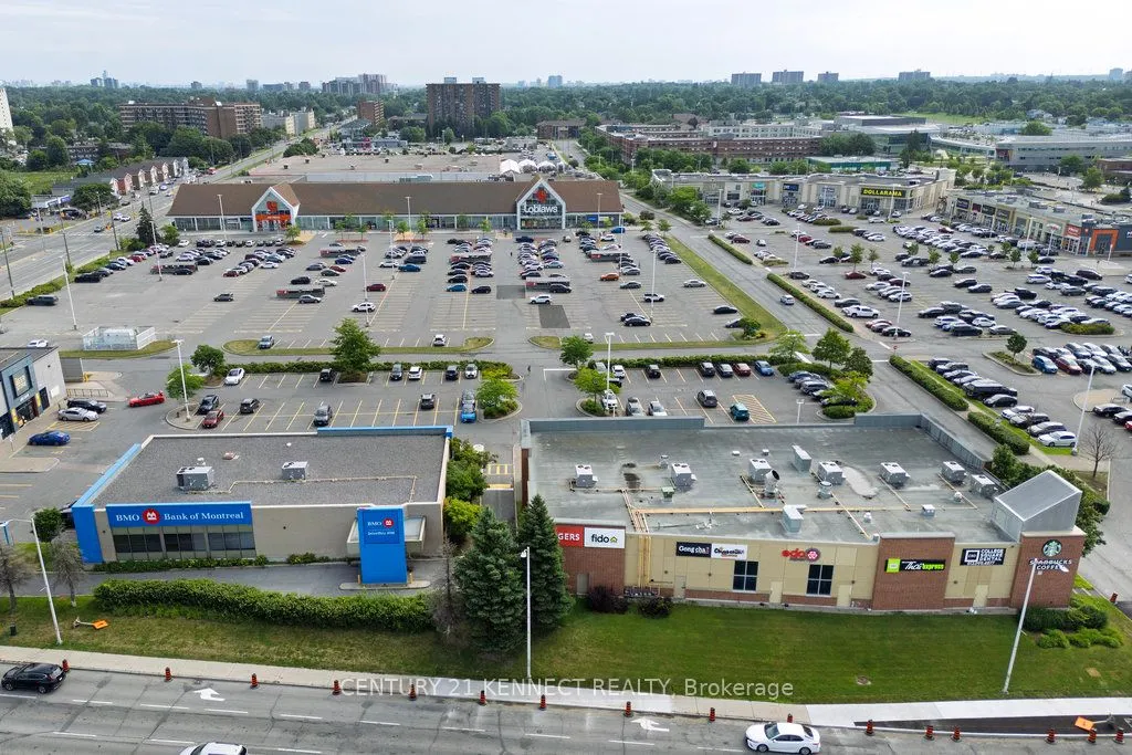 1379 Woodroffe Avenue, #A2