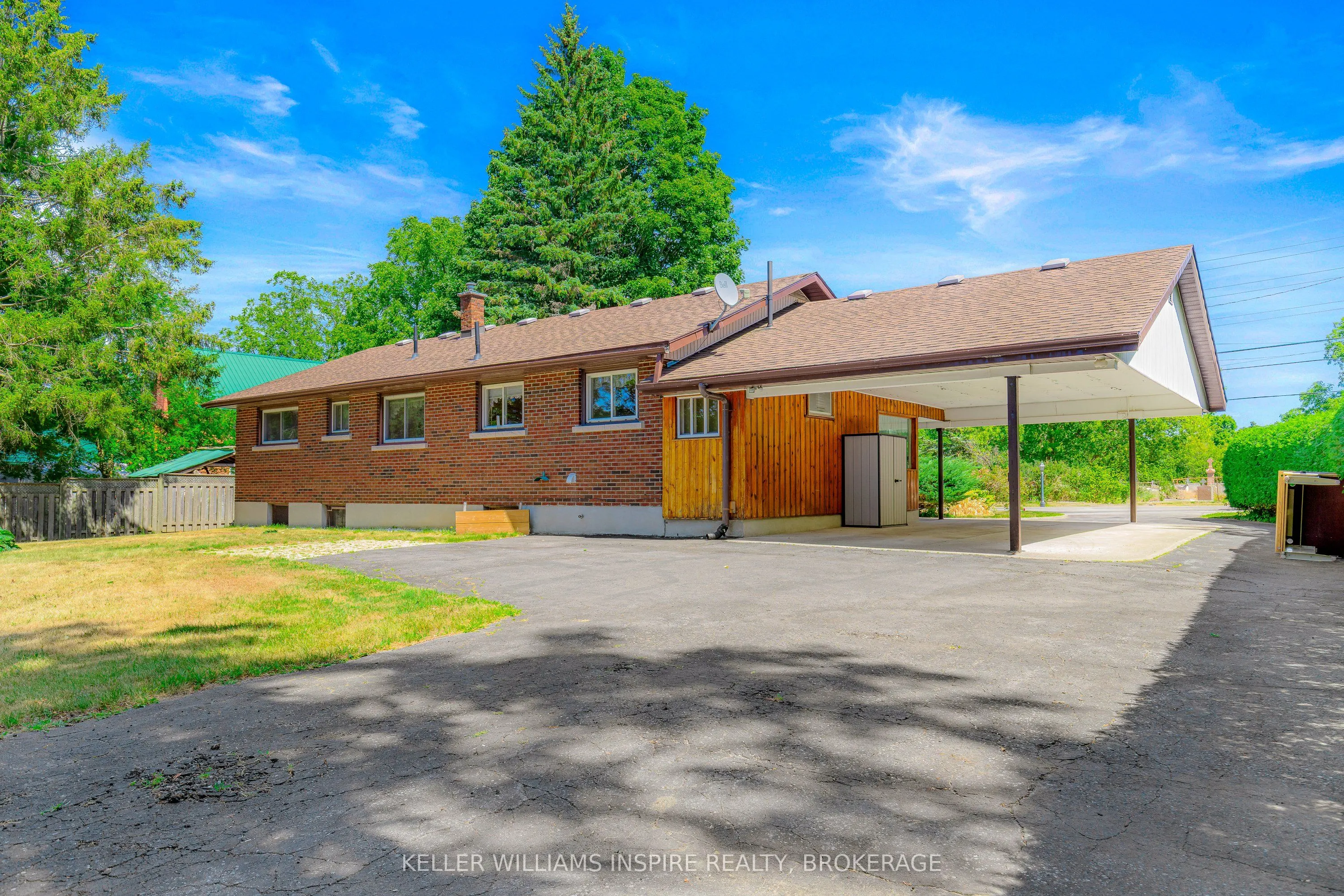 987 Sydenham Road
