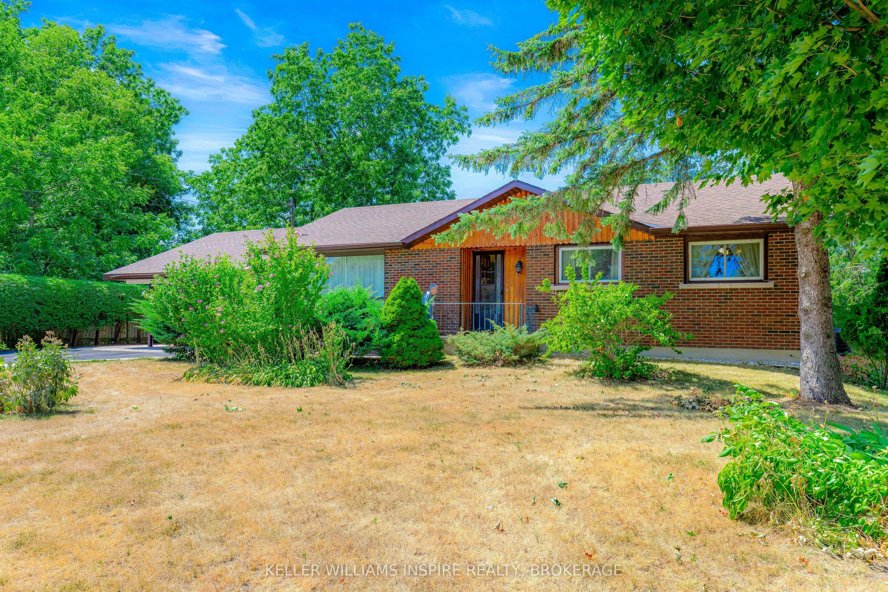 987 Sydenham Road