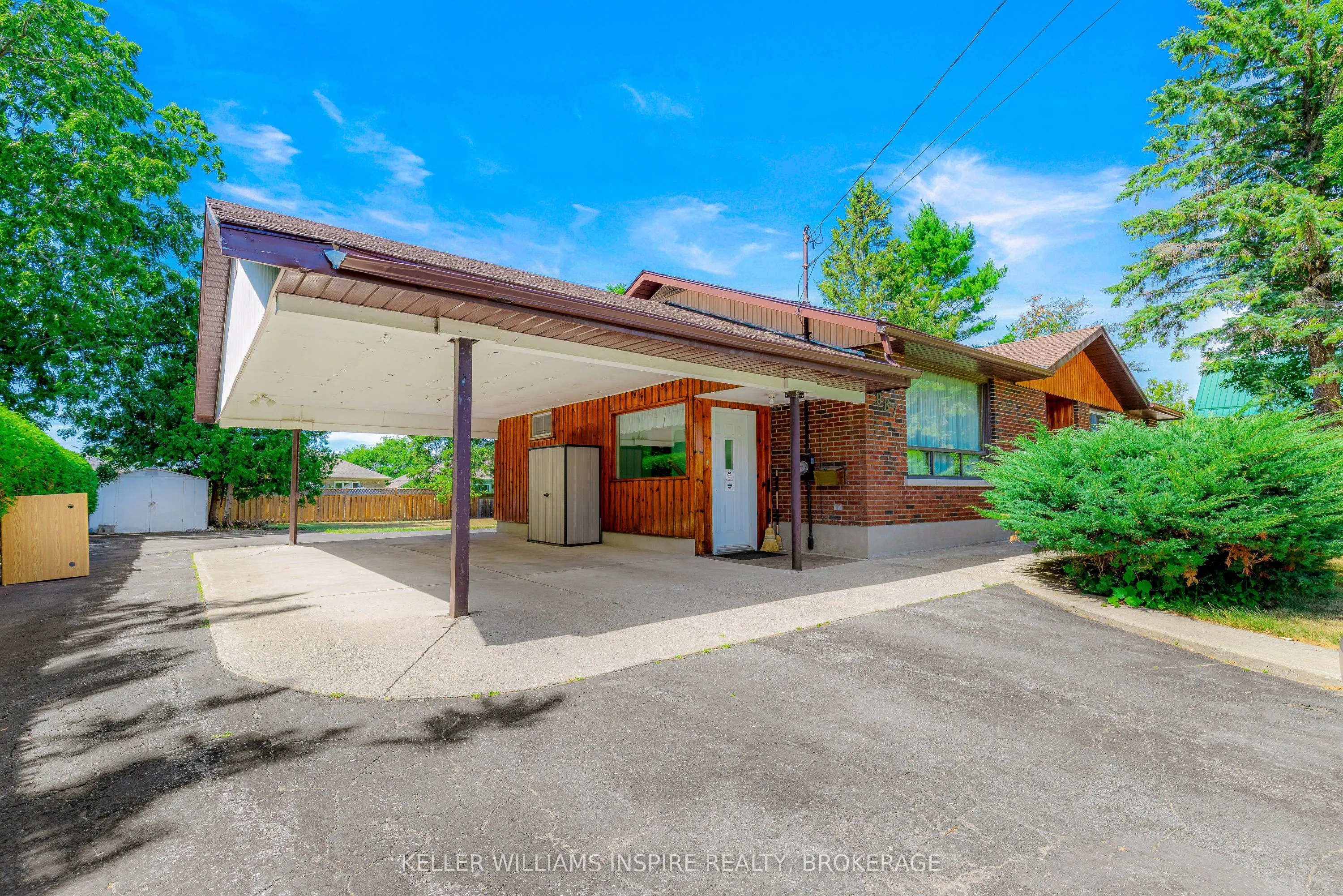 987 Sydenham Road