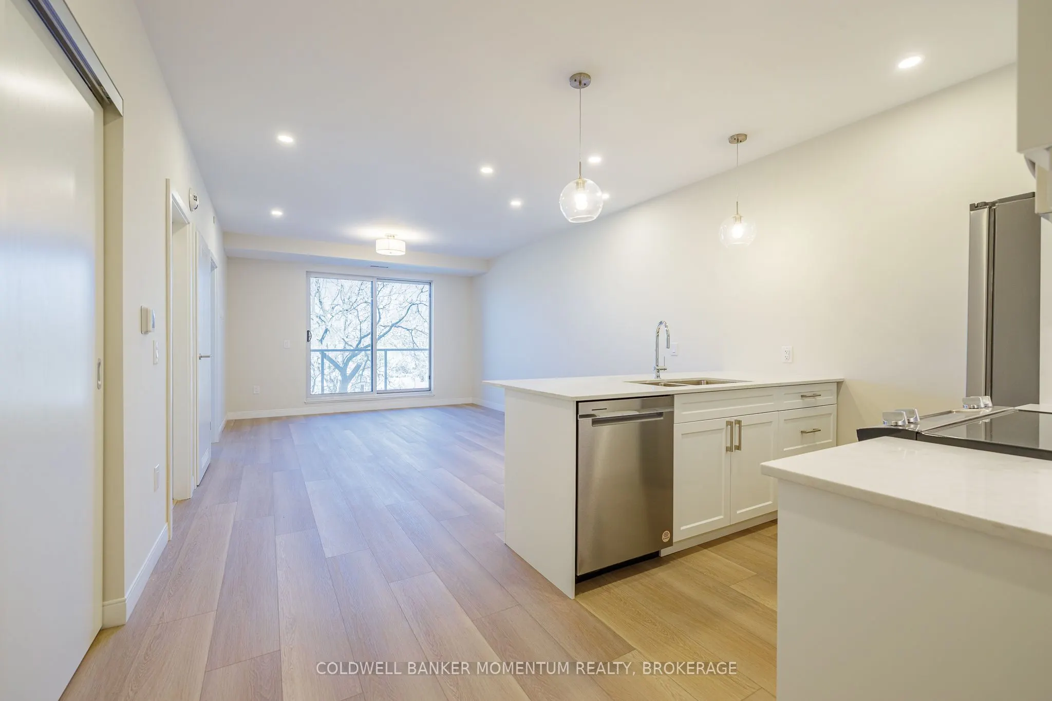 118 West Street, #403