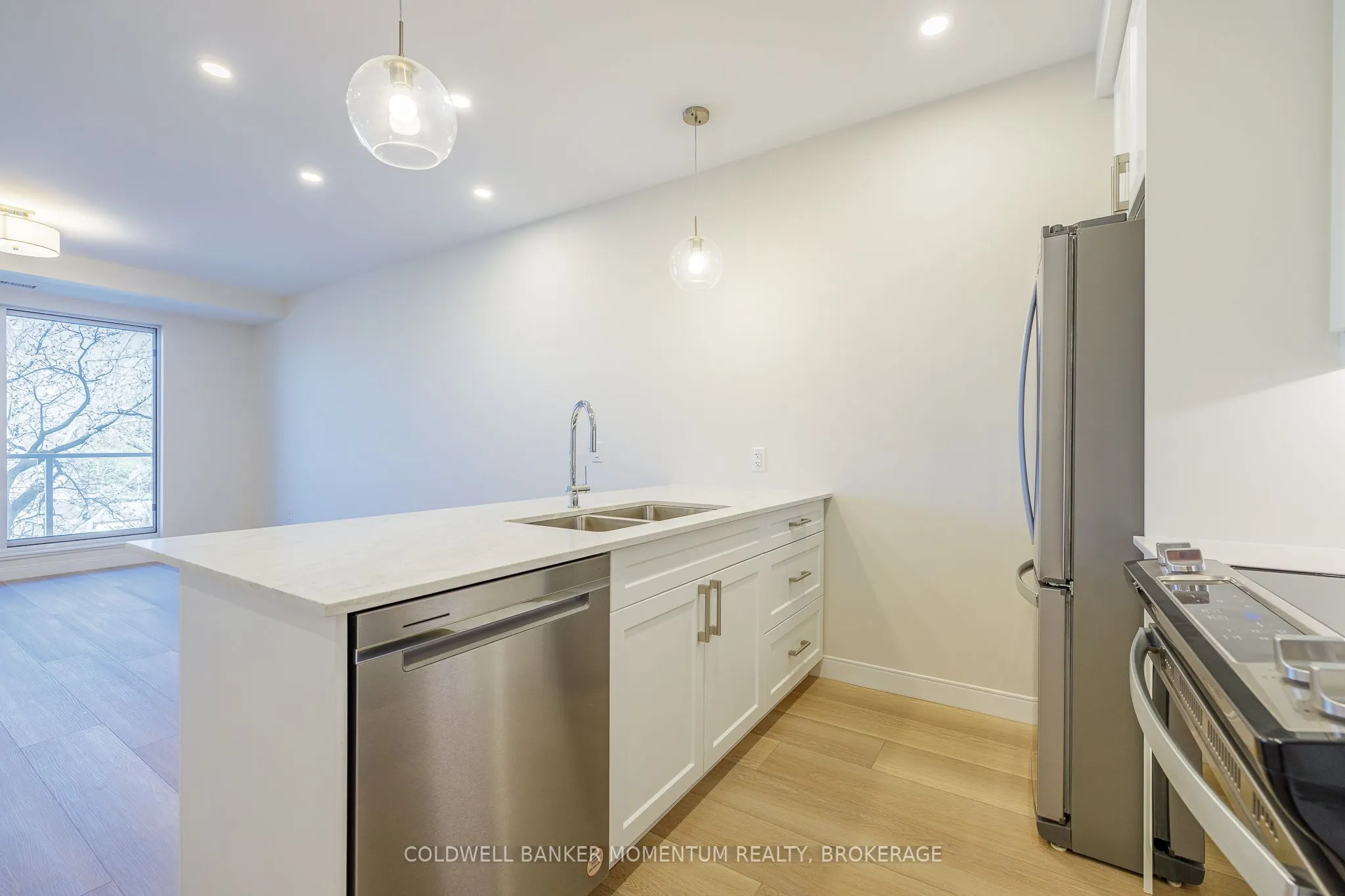 118 West Street, #403