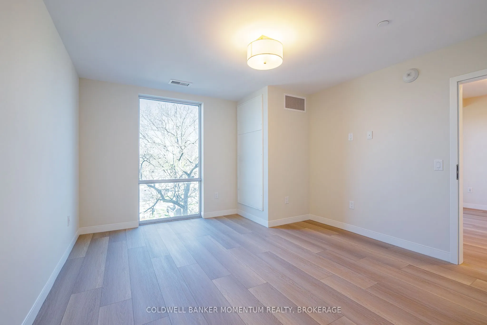 118 West Street, #403
