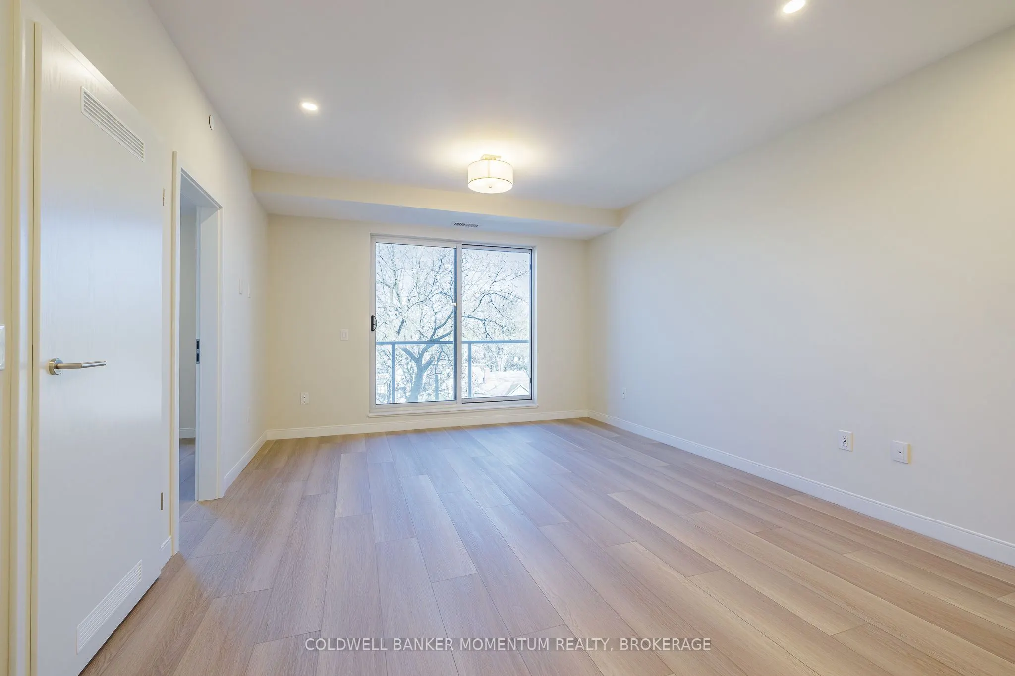 118 West Street, #403