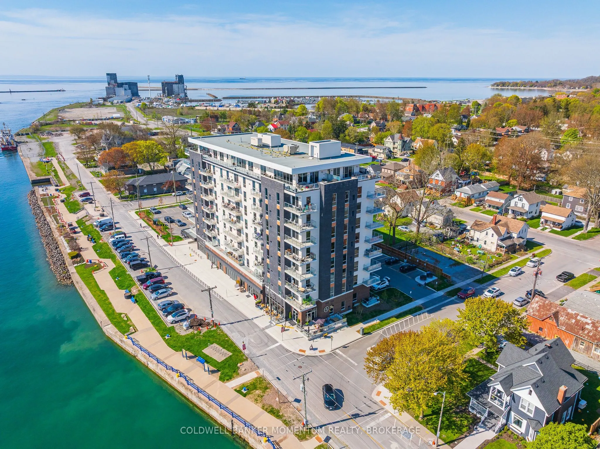 118 West Street, #403