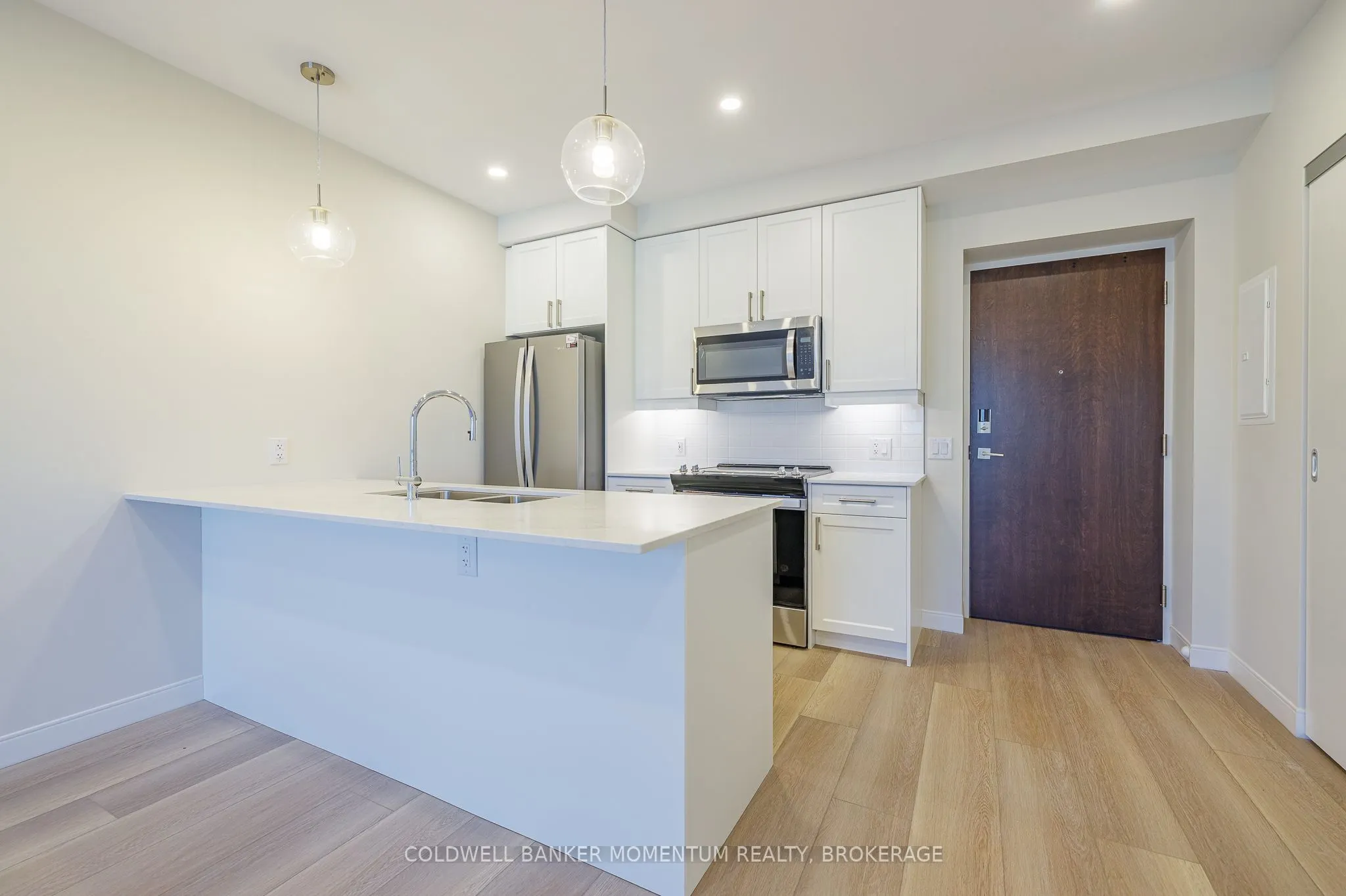 118 West Street, #403