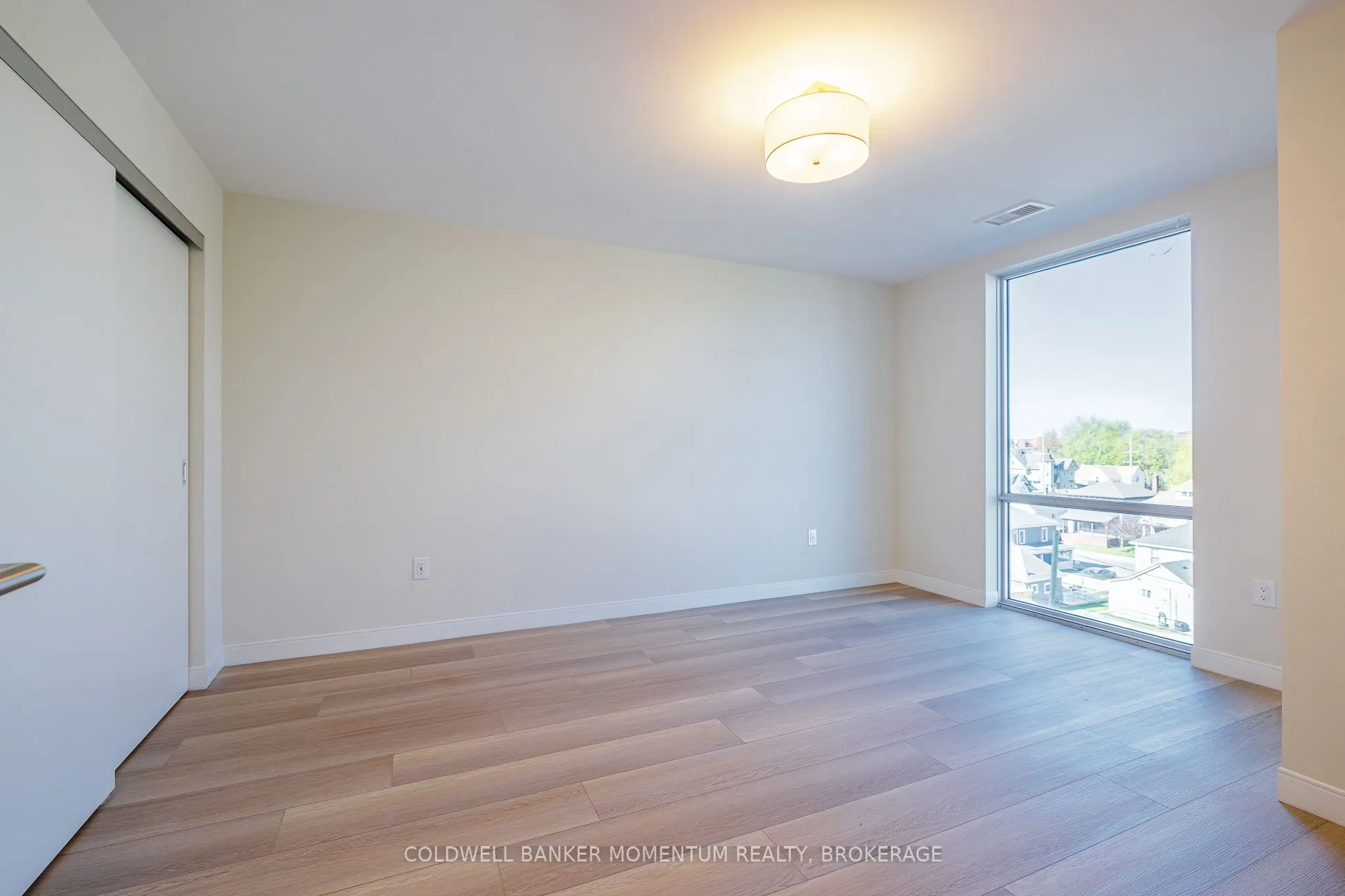 118 West Street, #403