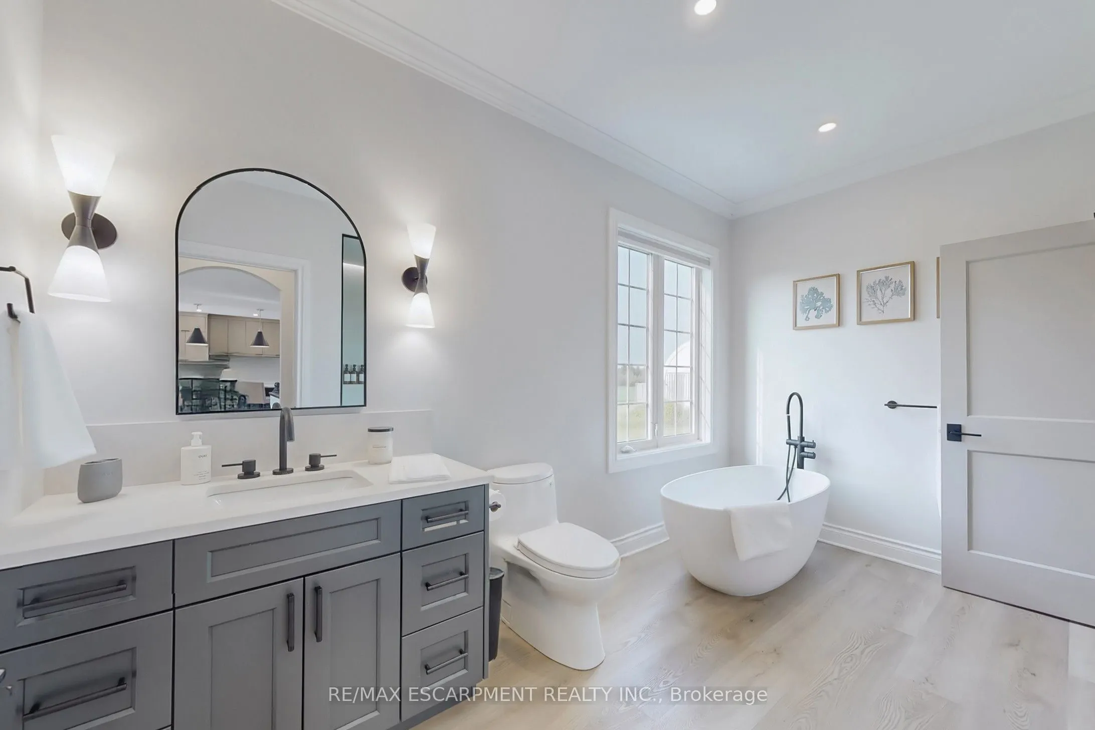 485 Concession 5 Road E