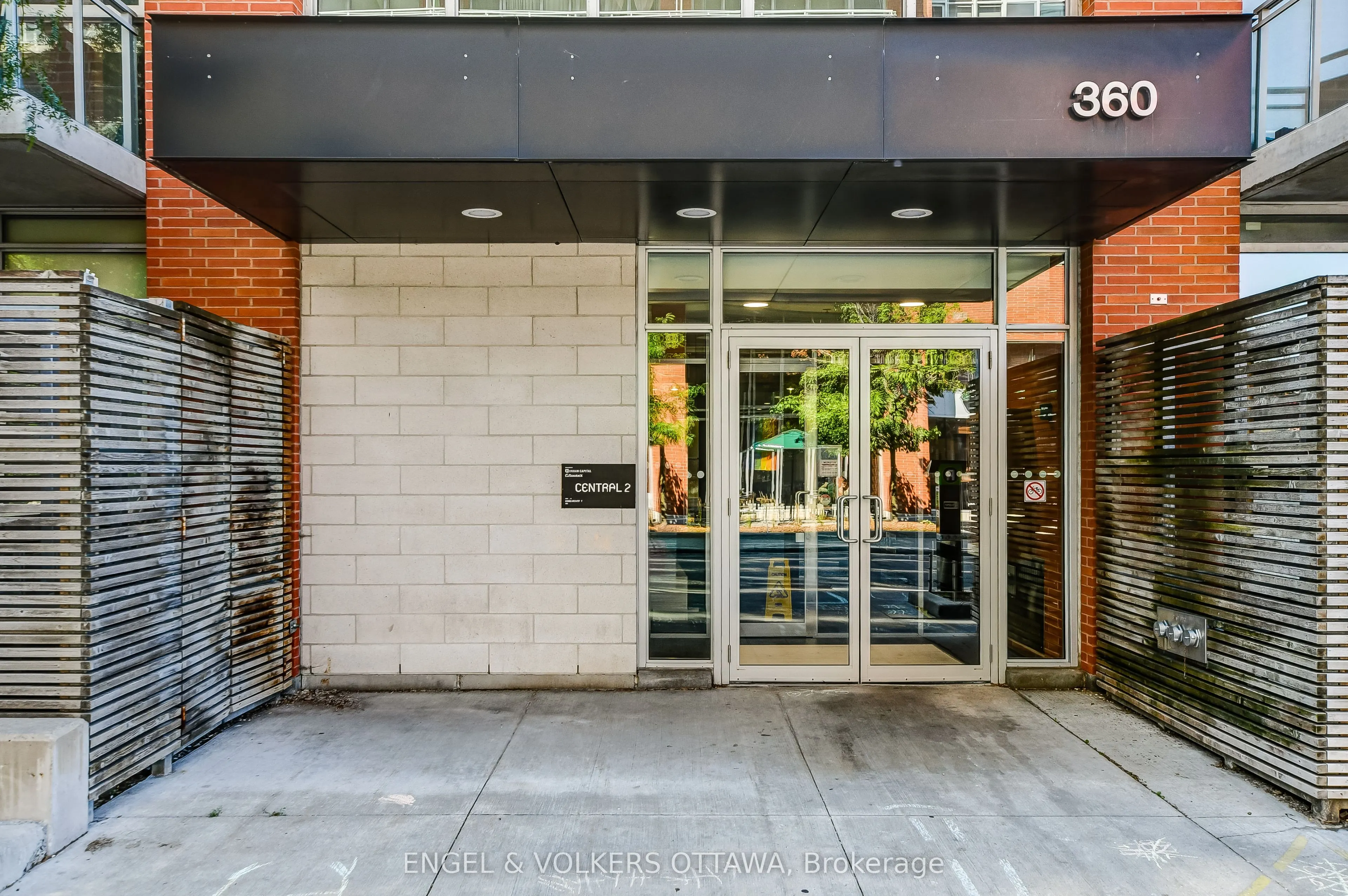 360 McLeod Street, #516