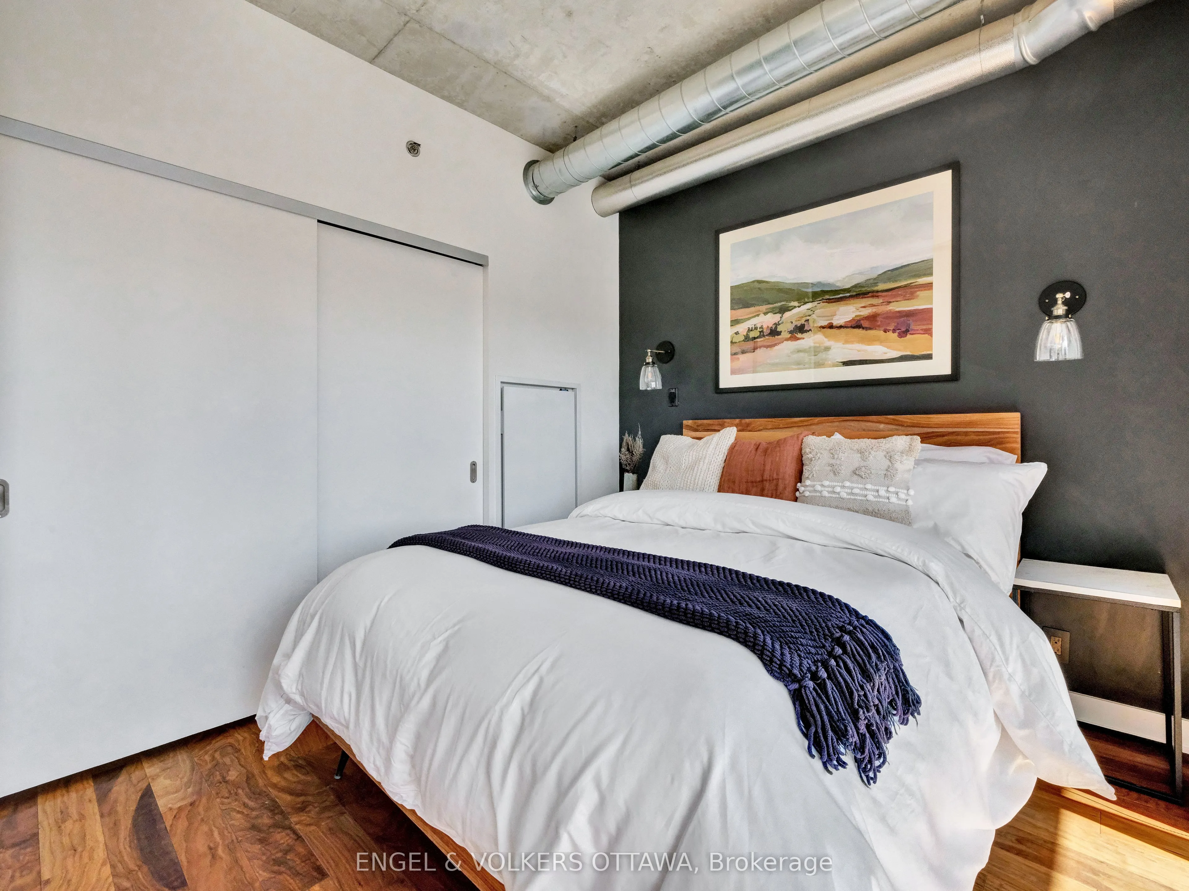 360 McLeod Street, #516