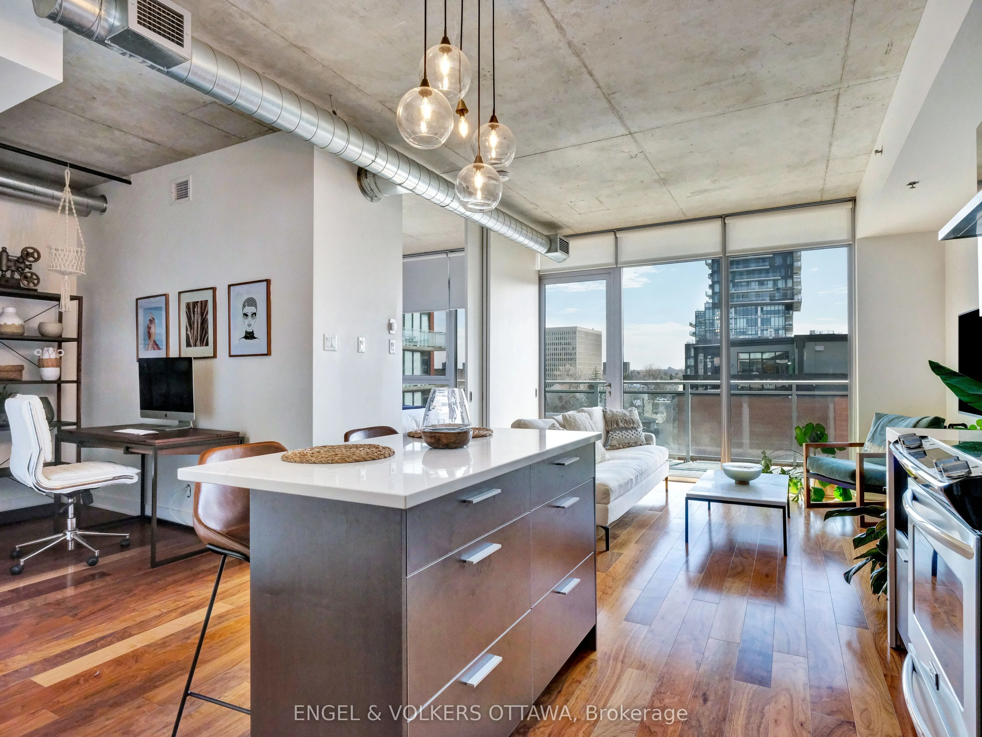 360 McLeod Street, #516