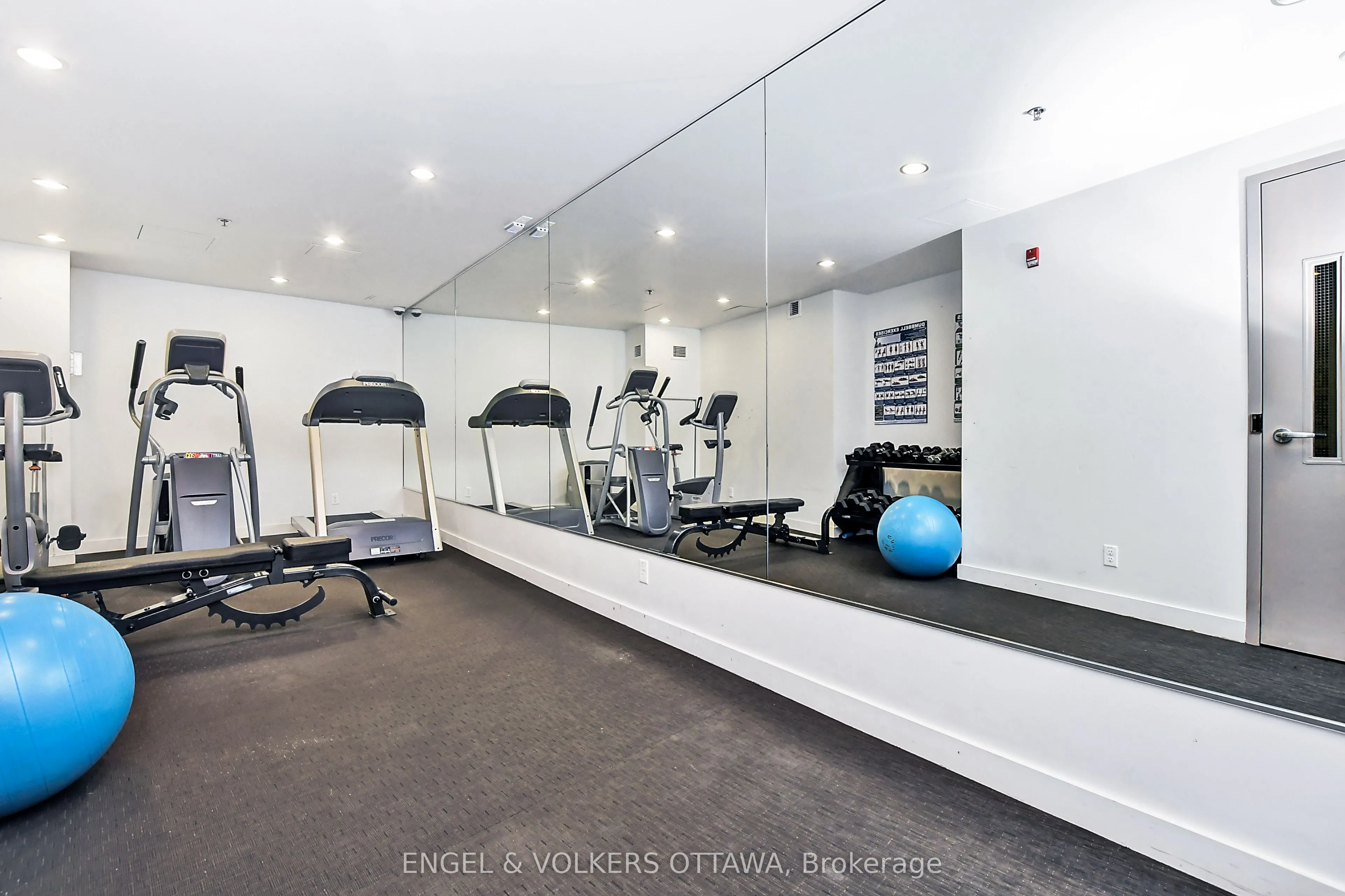 360 McLeod Street, #516