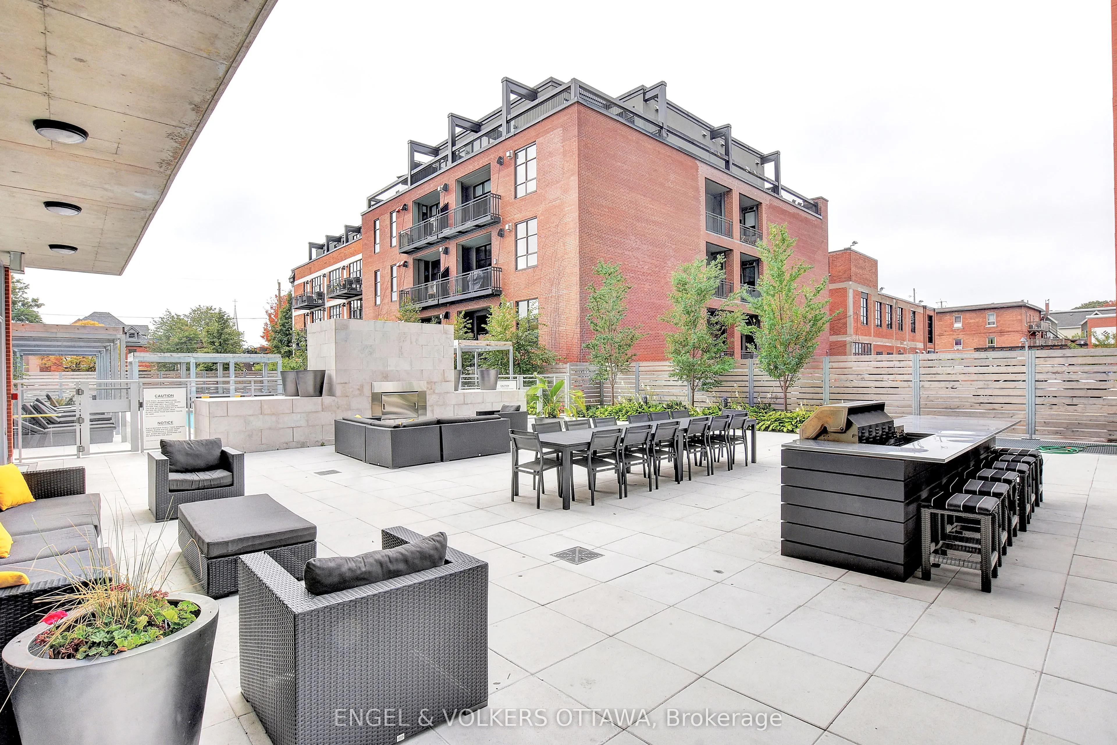 360 McLeod Street, #516