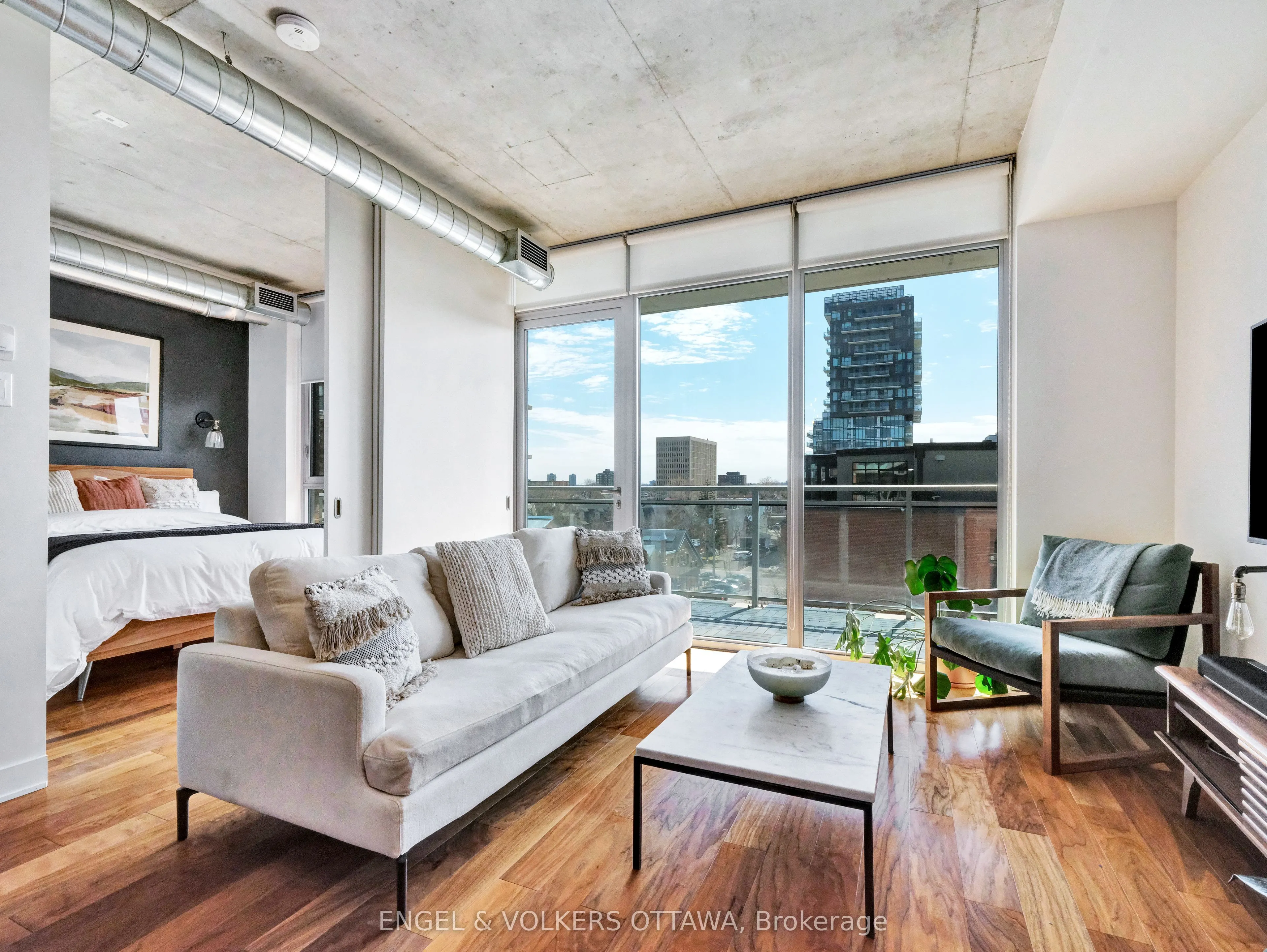 360 McLeod Street, #516