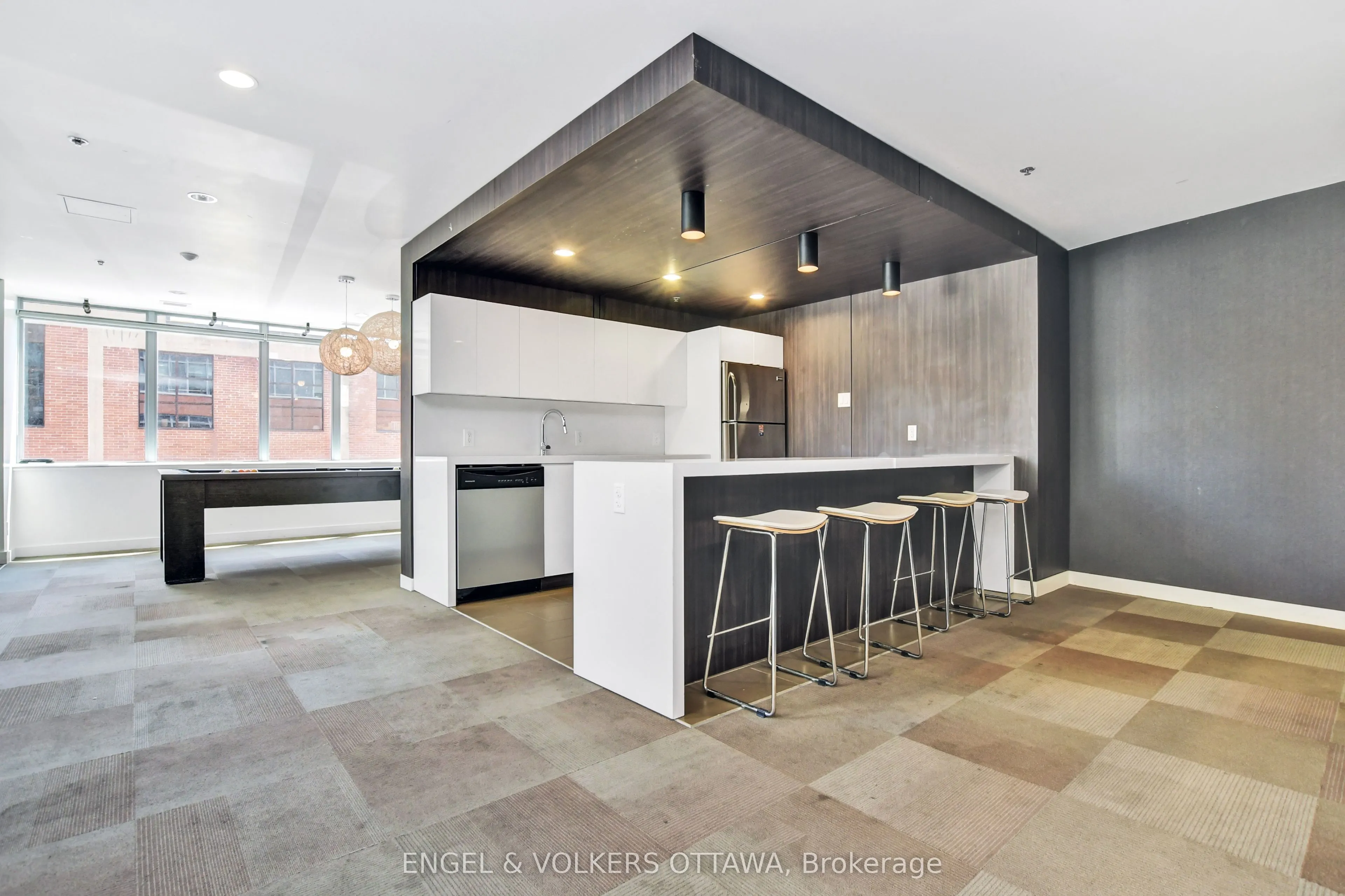 360 McLeod Street, #516