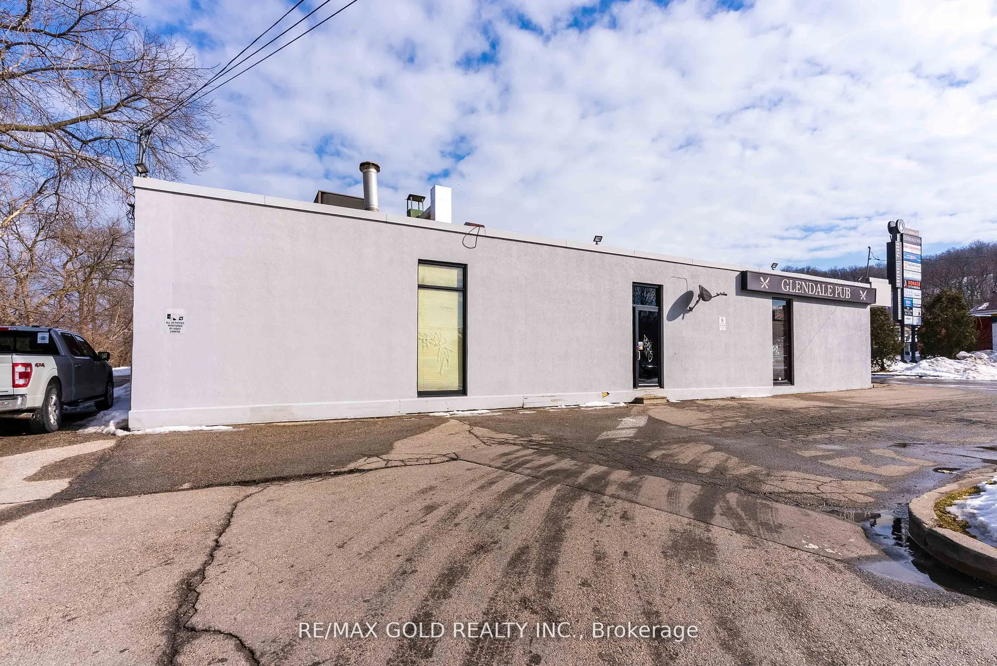 625 Greenhill Avenue