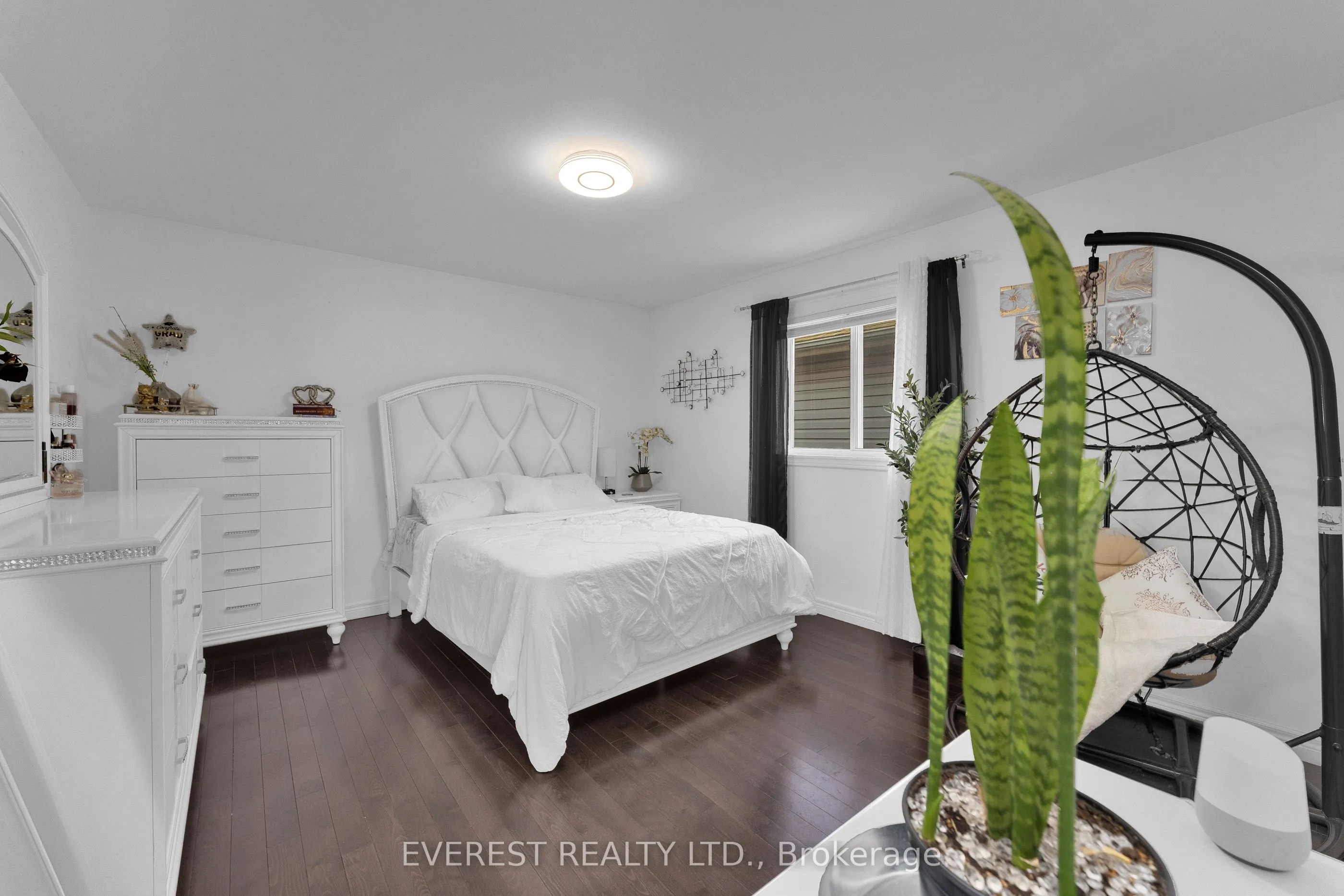2385 Chateau Avenue