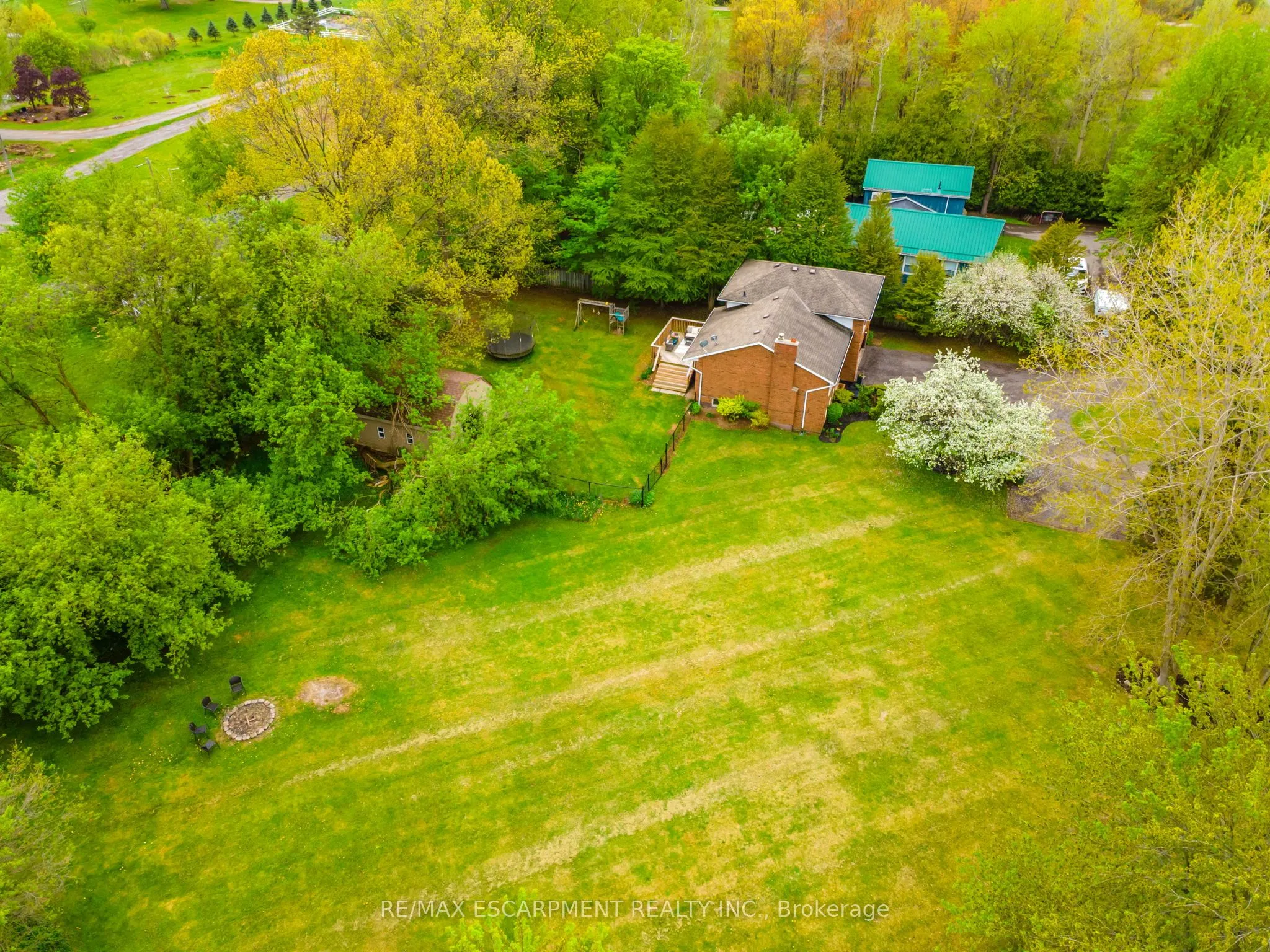 152 Concession 7 Road E