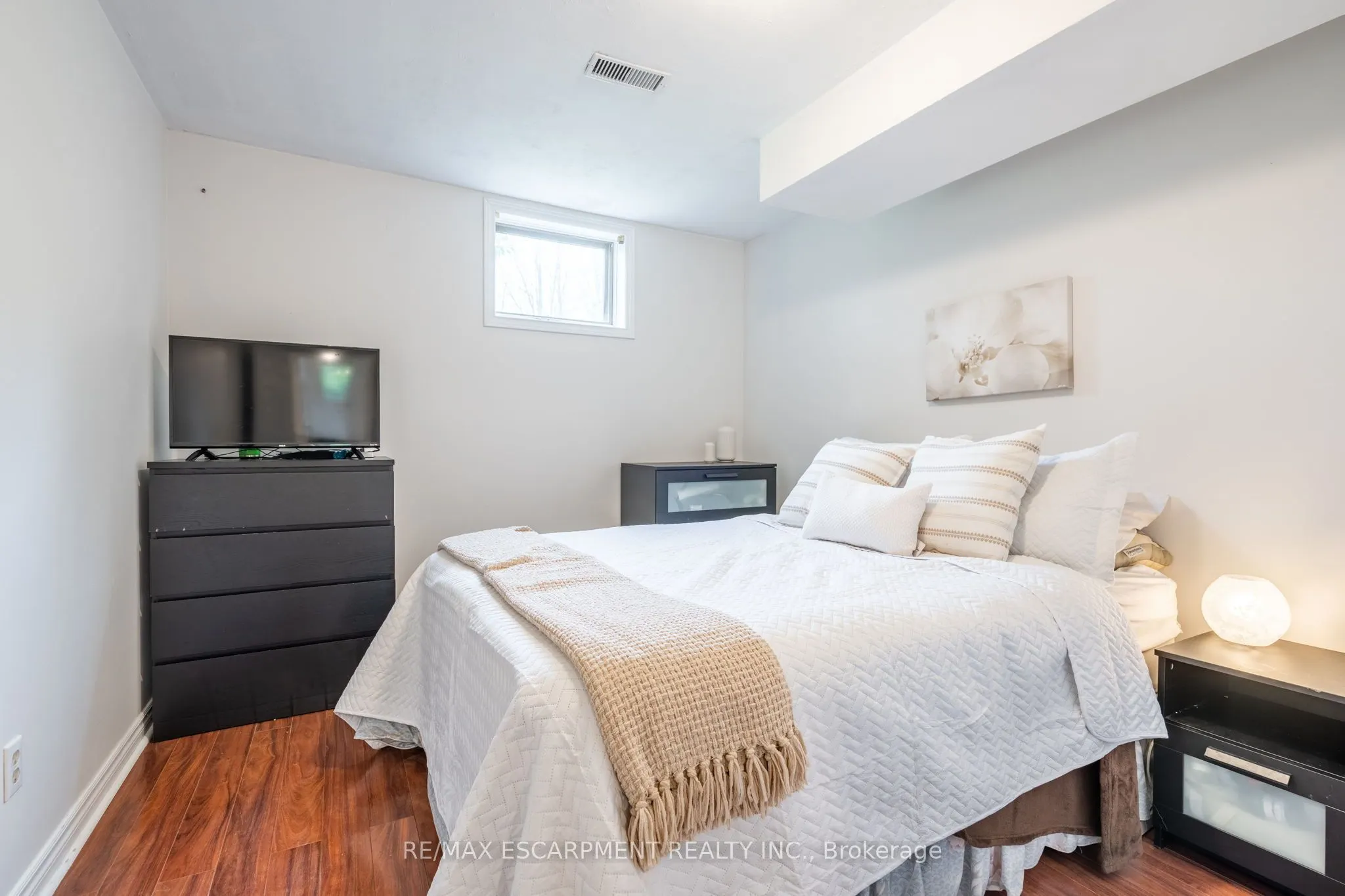 152 Concession 7 Road E