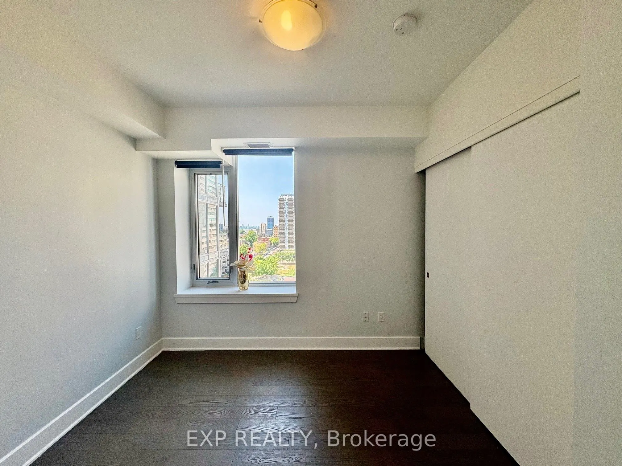 255 Bay Street, #1103