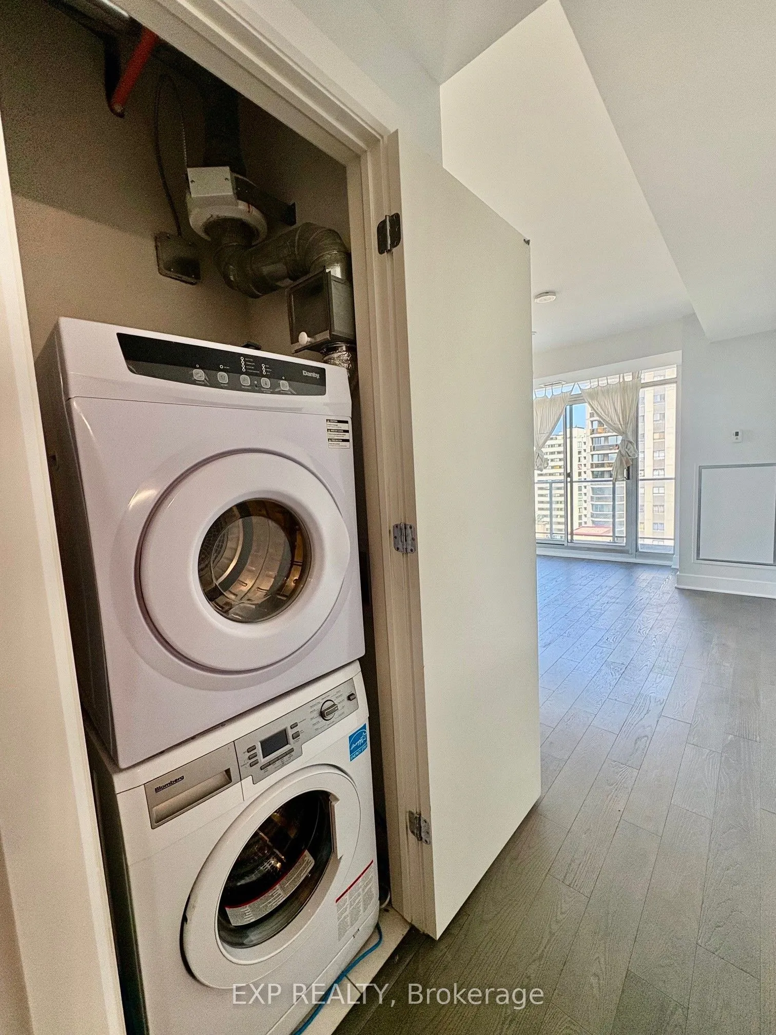 255 Bay Street, #1103