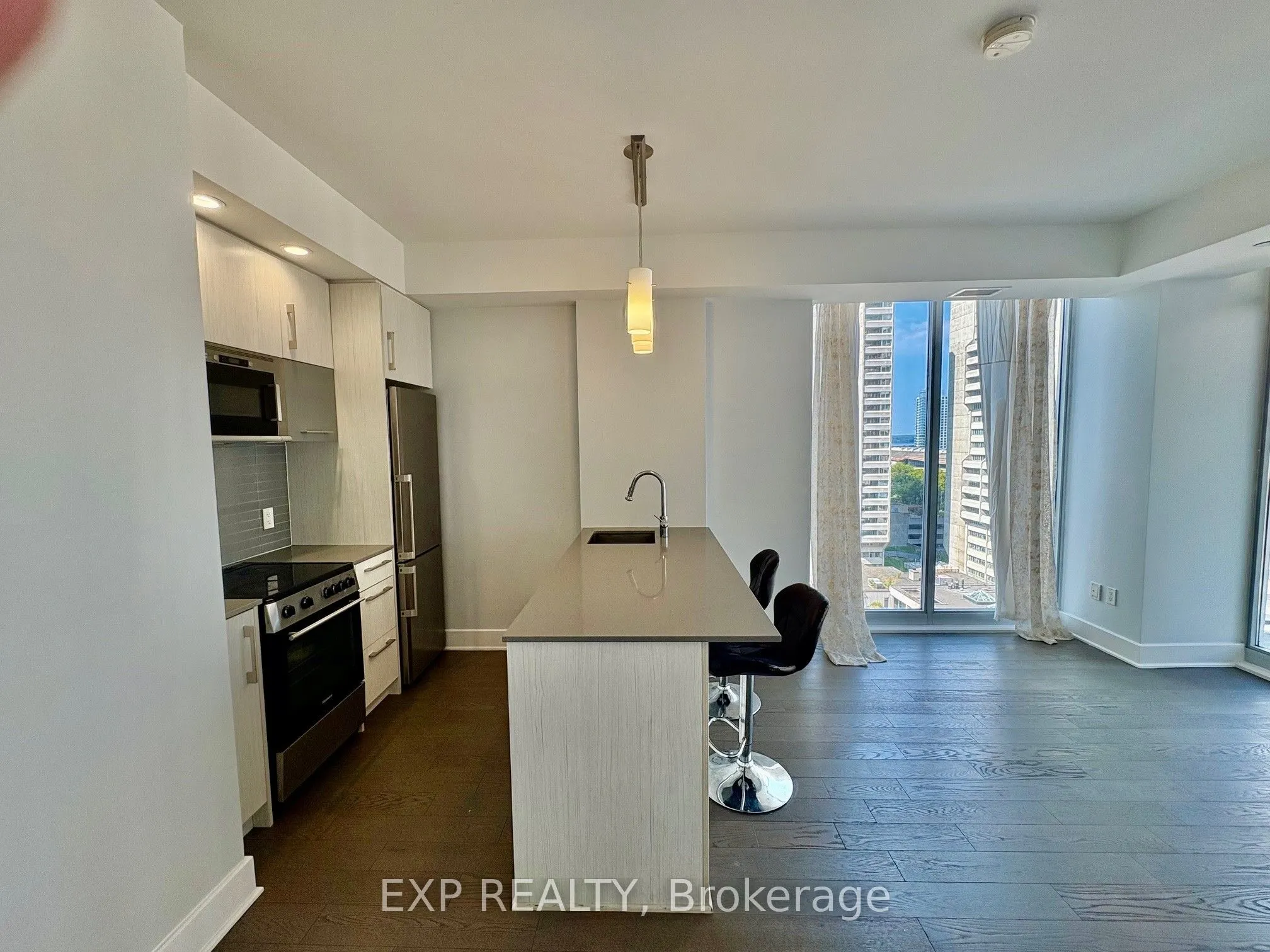 255 Bay Street, #1103