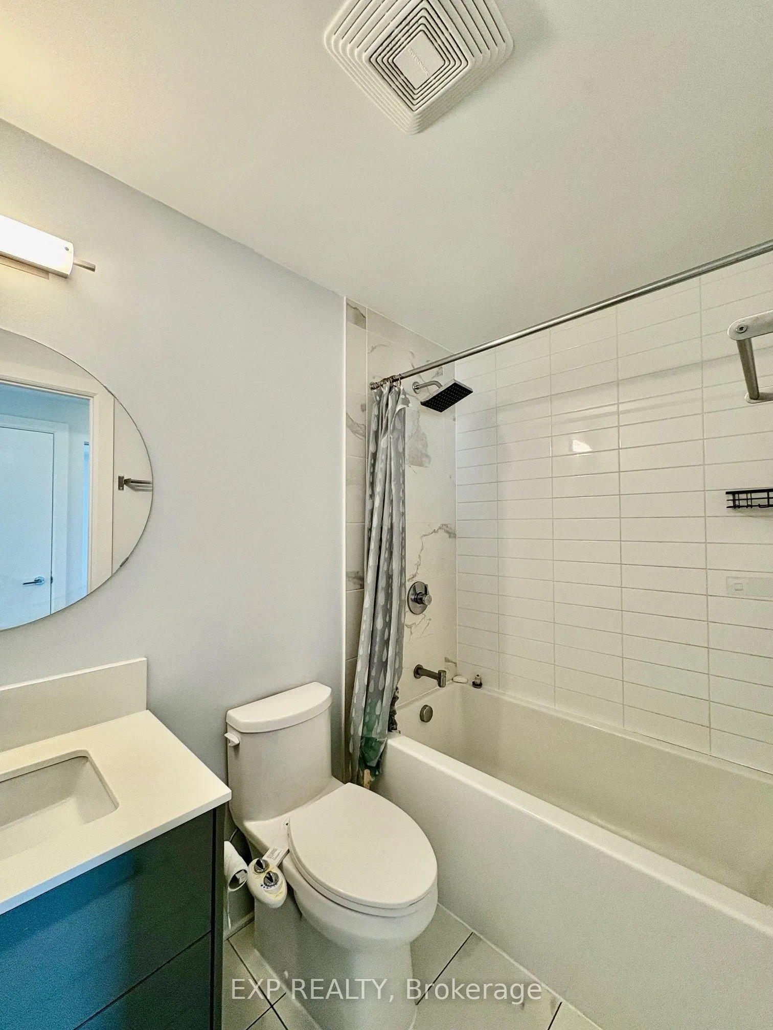 255 Bay Street, #1103
