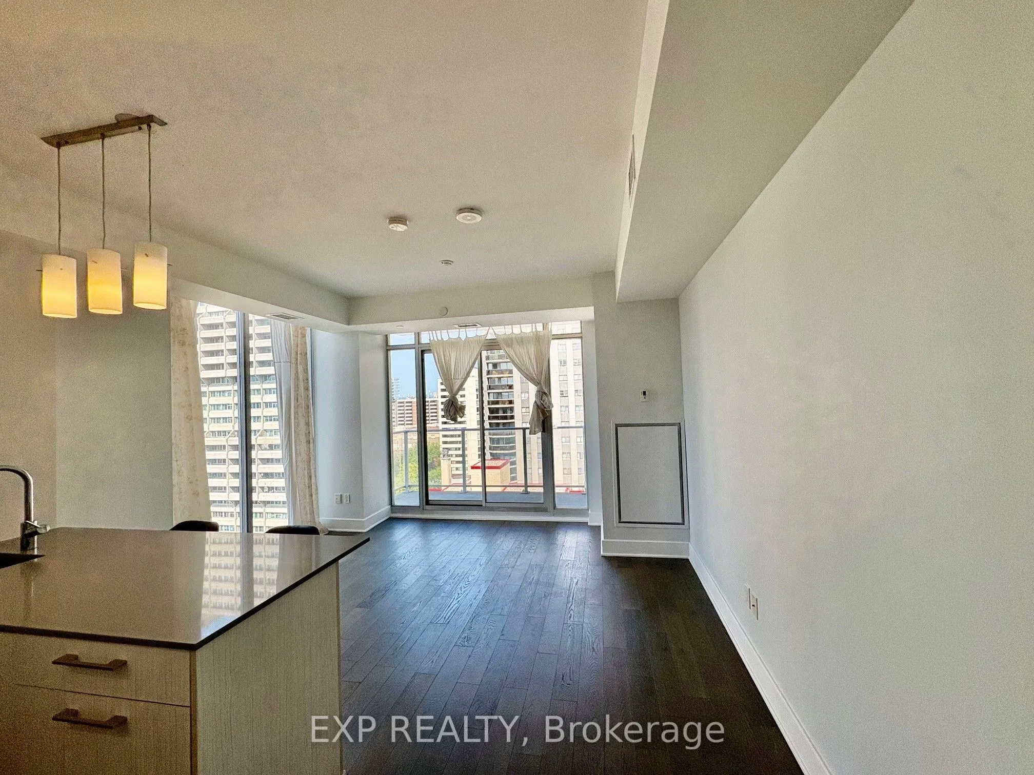 255 Bay Street, #1103