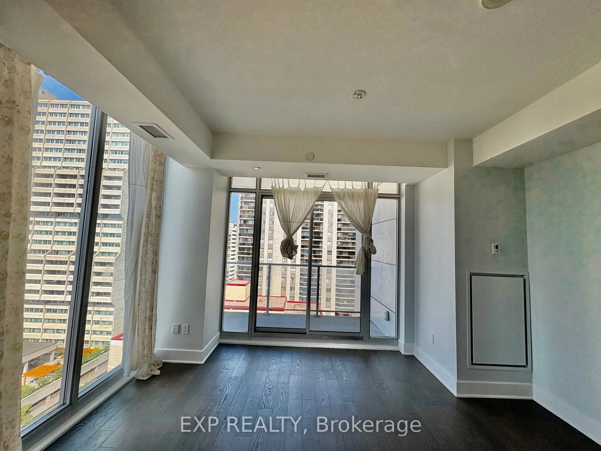 255 Bay Street, #1103