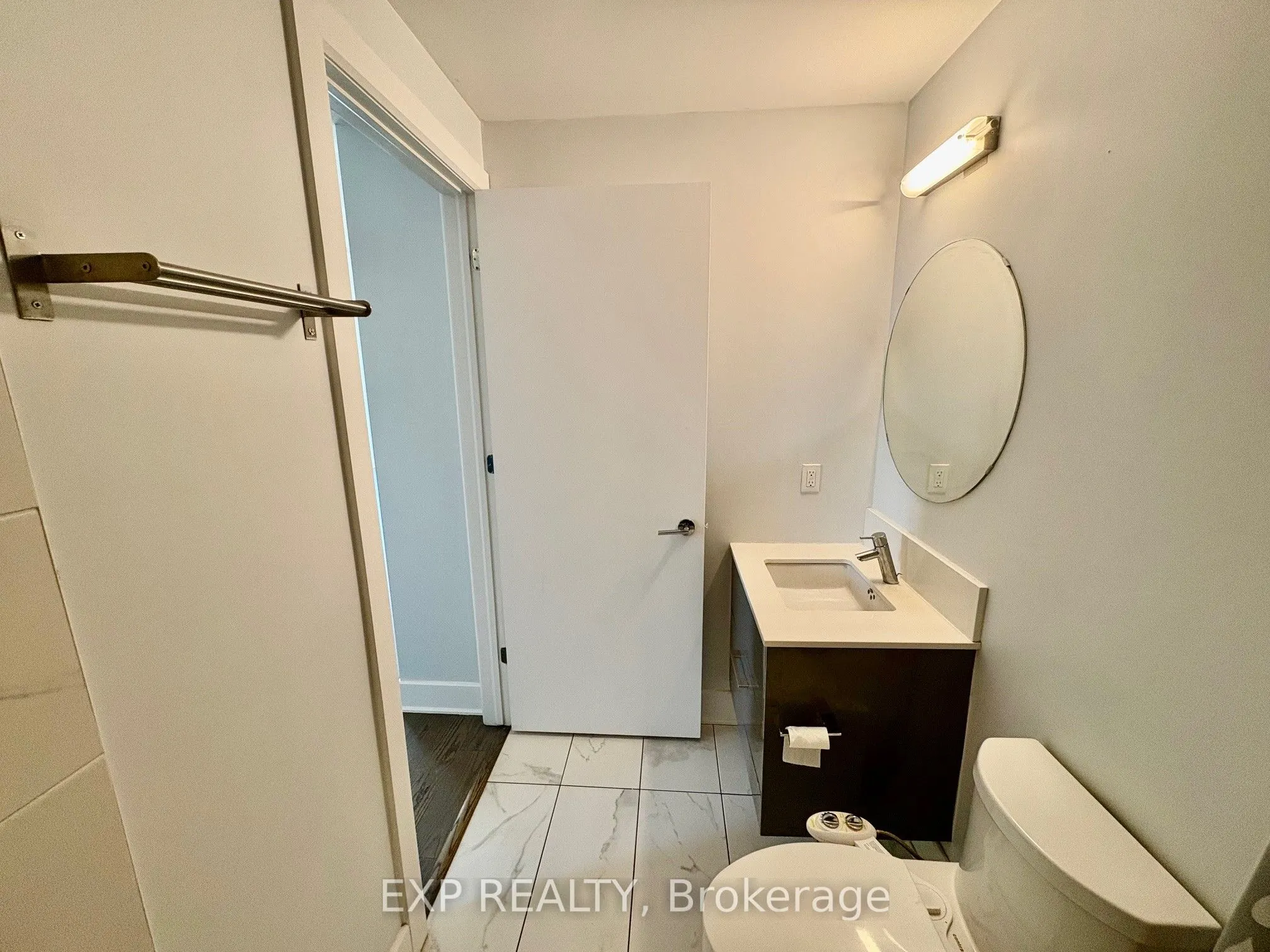 255 Bay Street, #1103
