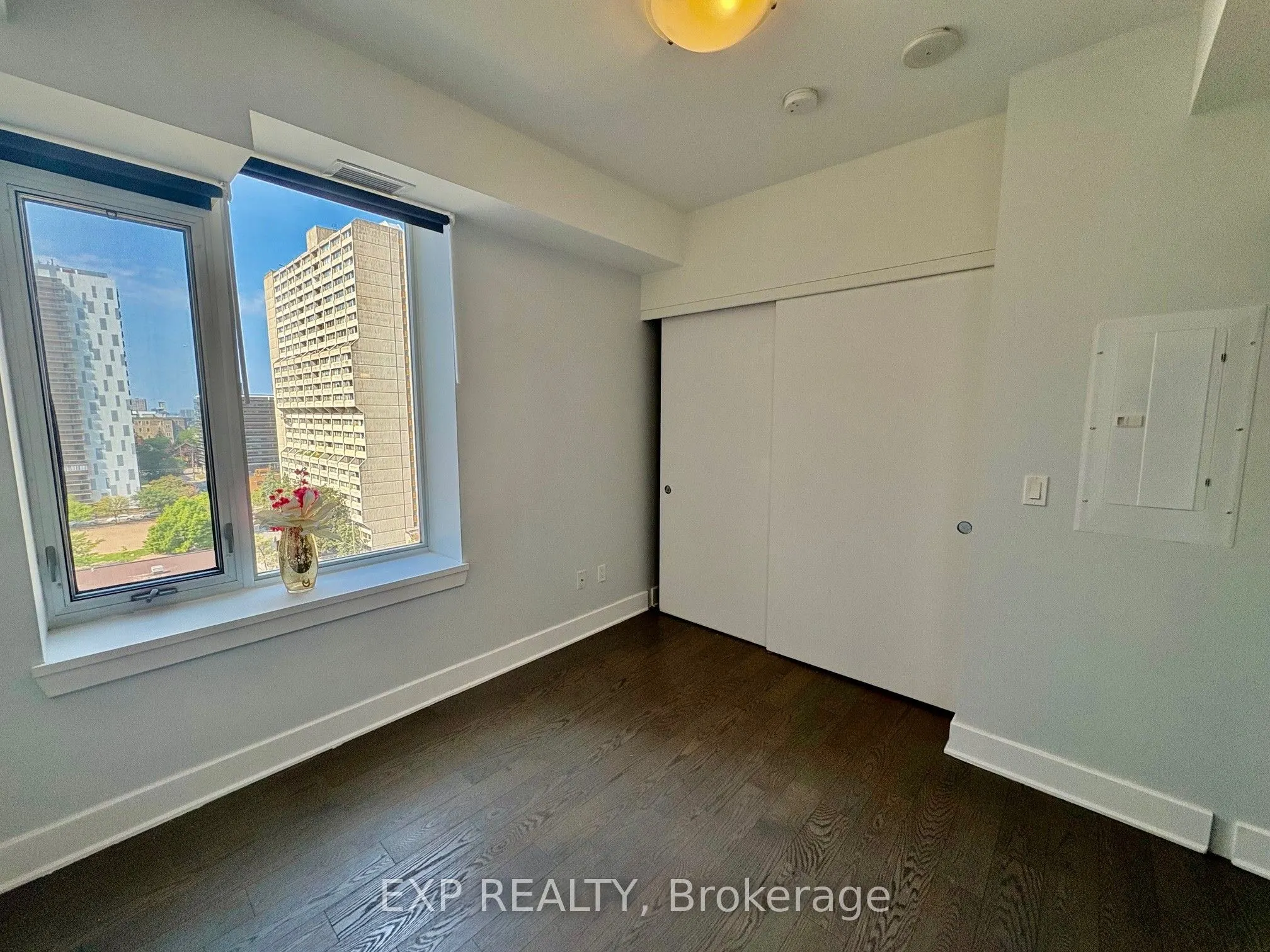 255 Bay Street, #1103