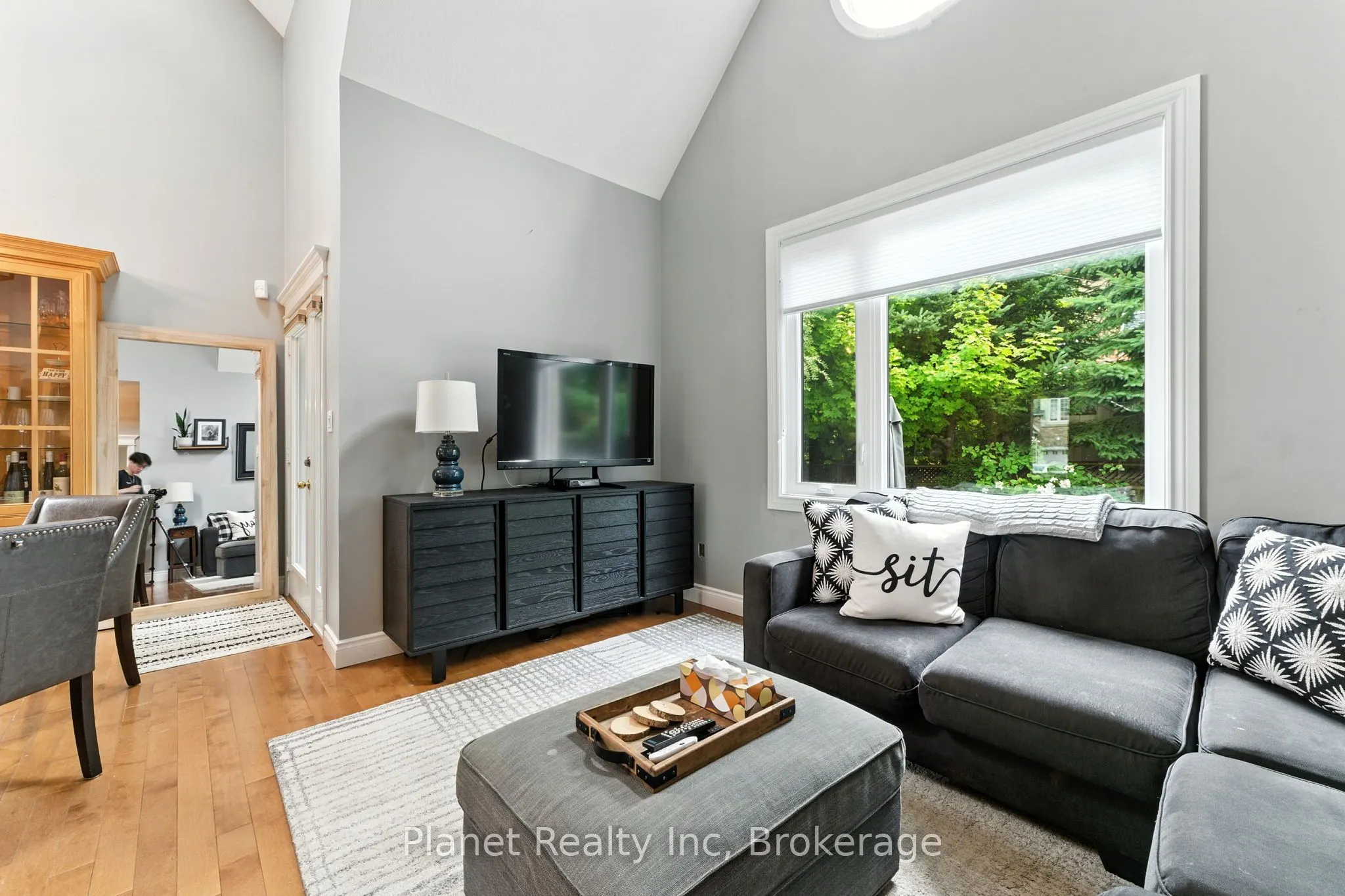 63 Truesdale Crescent