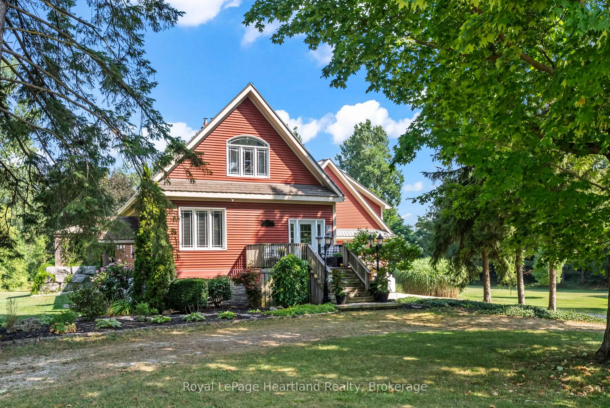1043 Queen Street