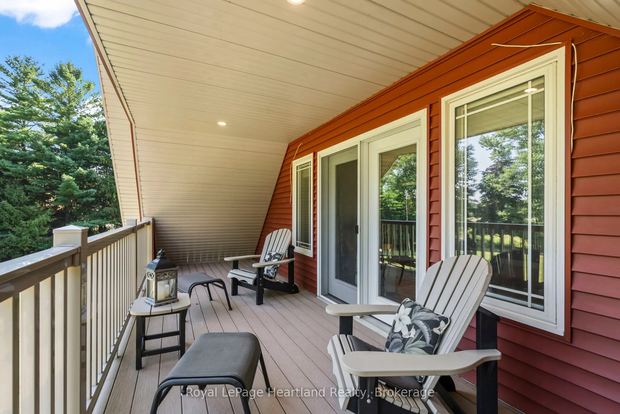 1043 Queen Street