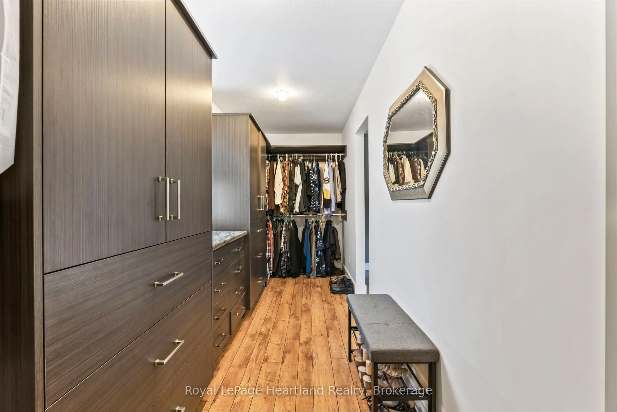 1043 Queen Street