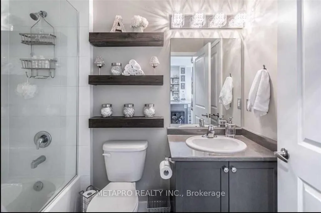 35 Southshore Crescent, #222