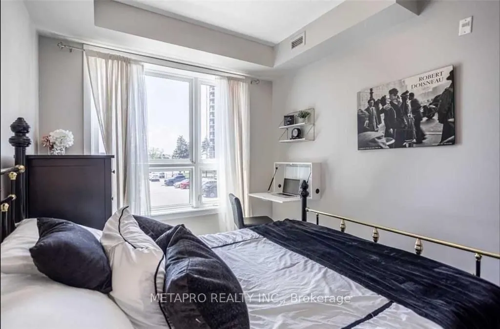 35 Southshore Crescent, #222