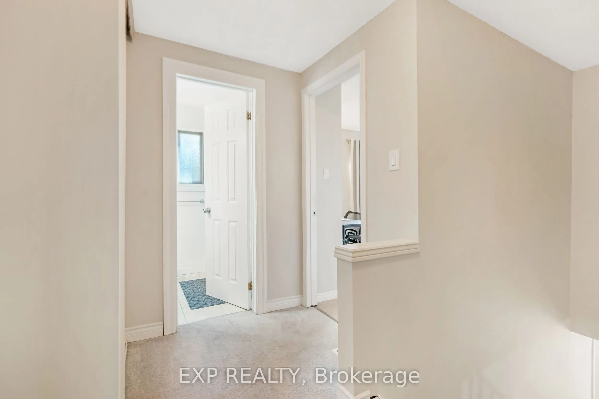 88 Rand Street S